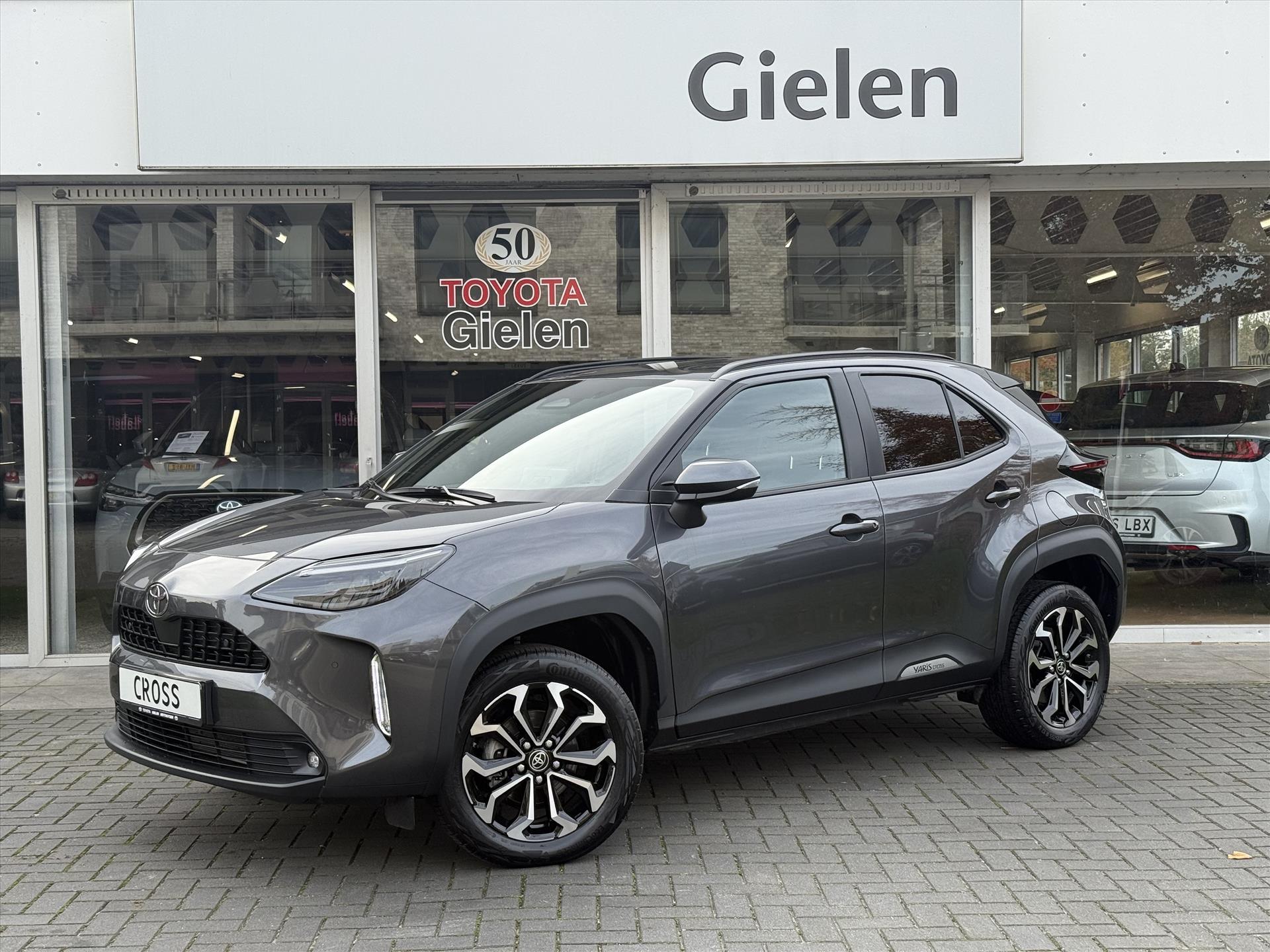Toyota Yaris Cross 1.5 Hybrid First Edition Plus | Parkeersensoren, Stoel + Stuurverwarming, 17 inch, Privacy Glass 48880473-0.jpg | Autobedrijf Gielen