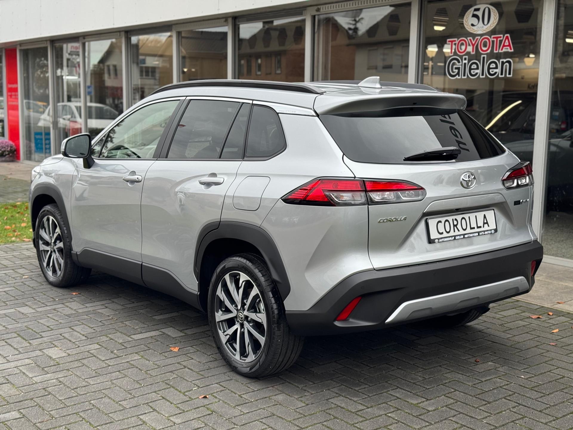 Toyota Corolla Cross 1.8 Hybrid Style | Dodehoekdetectie, Elektrische achterklep, Stoel + stuurverwarming, 18 inch, Apple carplay/Android auto 48910176-3.jpg | Autobedrijf Gielen