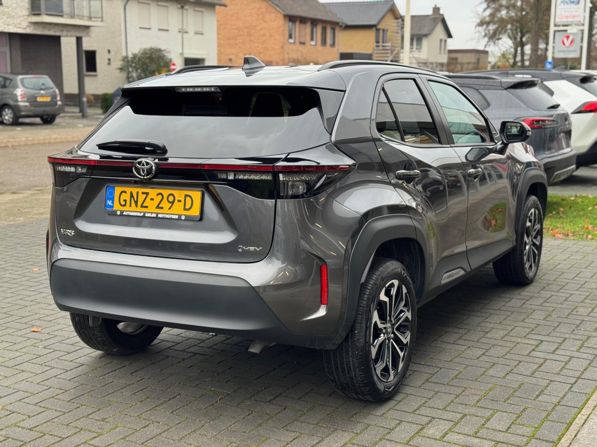 Toyota Yaris Cross 1.5 Hybrid First Edition | Eerste eigenaar, Smart connect, Keyless, 17 inch, Privacy glass, Startknop 49018247-4.jpg | Autobedrijf Gielen