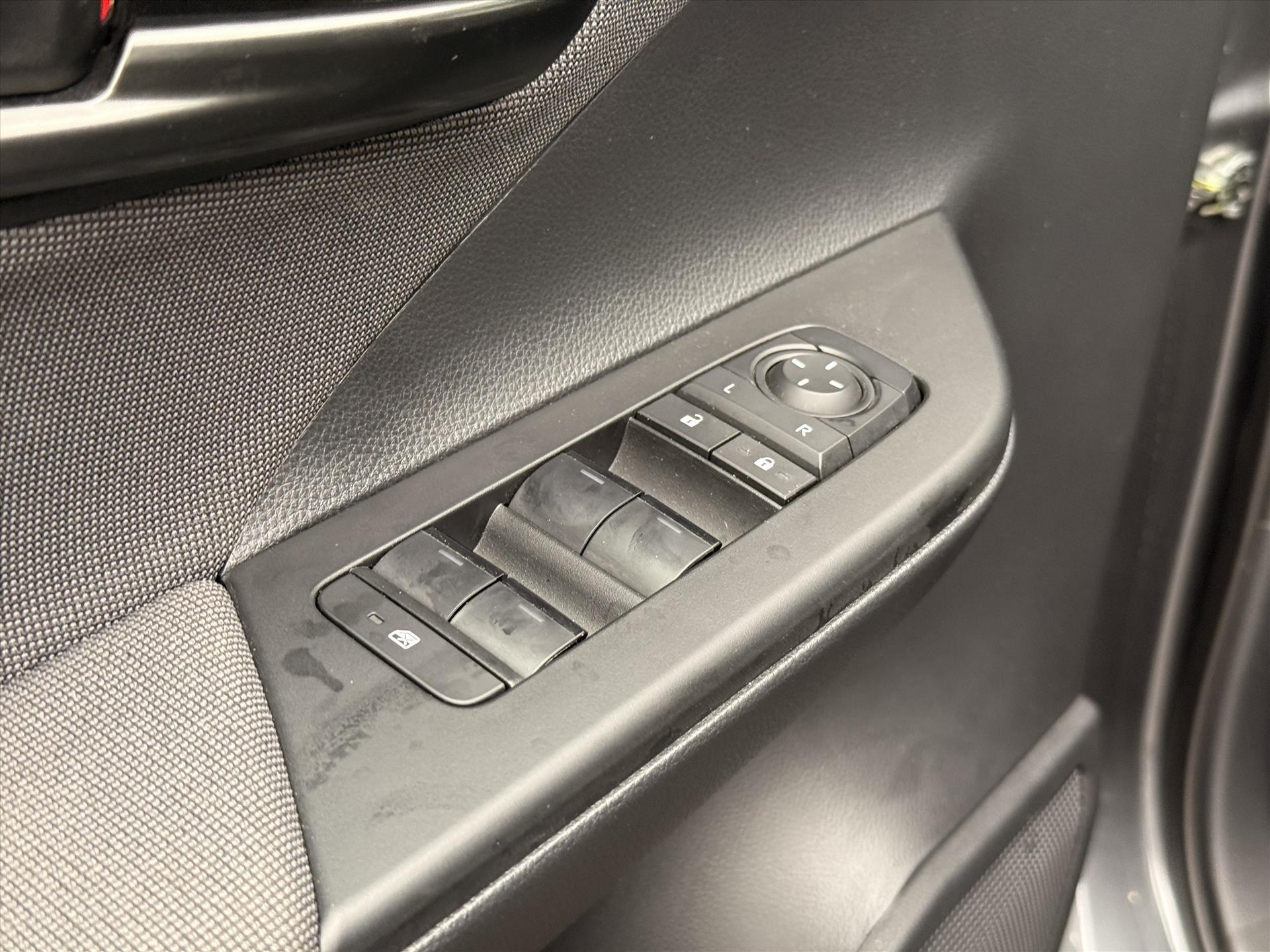 Toyota C-HR 1.8 Hybrid Active | Dodehoekdetectie, Apple carplay/Android auto, Camera, Adaptive cruise control, Climate control 49020534-3.jpg | Autobedrijf Gielen