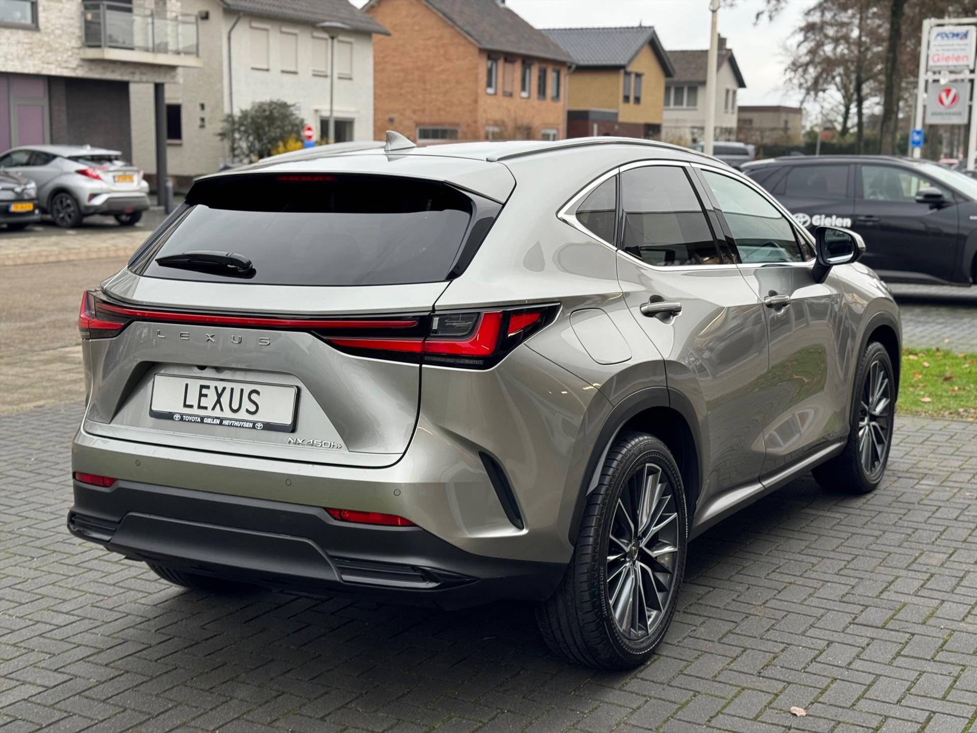 Lexus NX 450h+ AWD Executive Line | Head up display, 20 inch, Geheugenfunctie, Stoelventilatie, 360 Camera, Groot scherm, Dodehoekherkenn 49041274-3.jpg | Autobedrijf Gielen