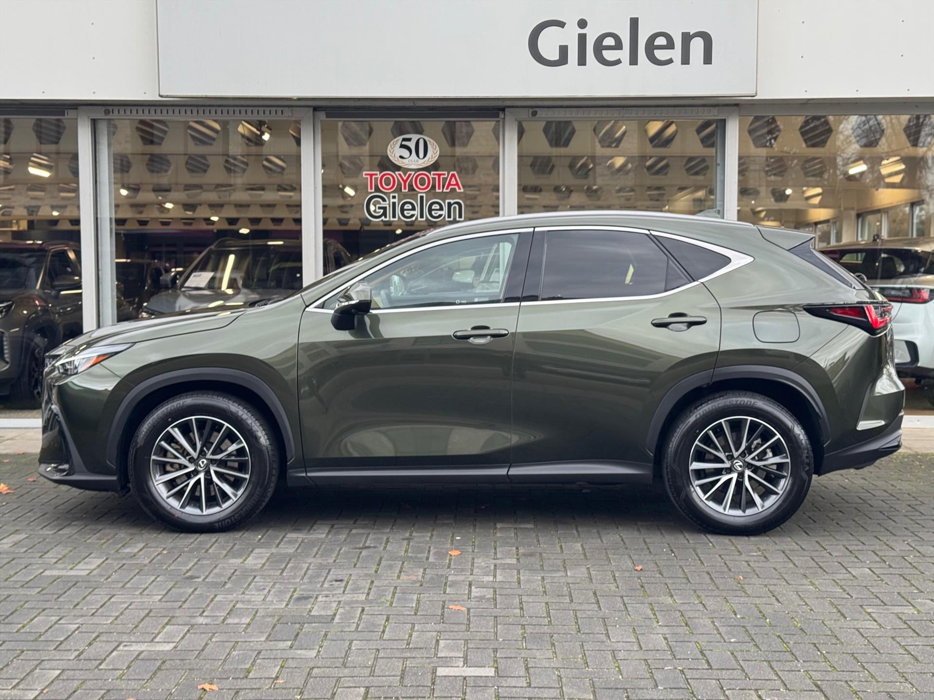 Lexus NX 450h+ AWD Executive Line | Head up display, Stoelventilatie, Geheugenfunctie, 360 Camera, 18 inch, Dodehoekherkenning 49149918-1.jpg | Autobedrijf Gielen