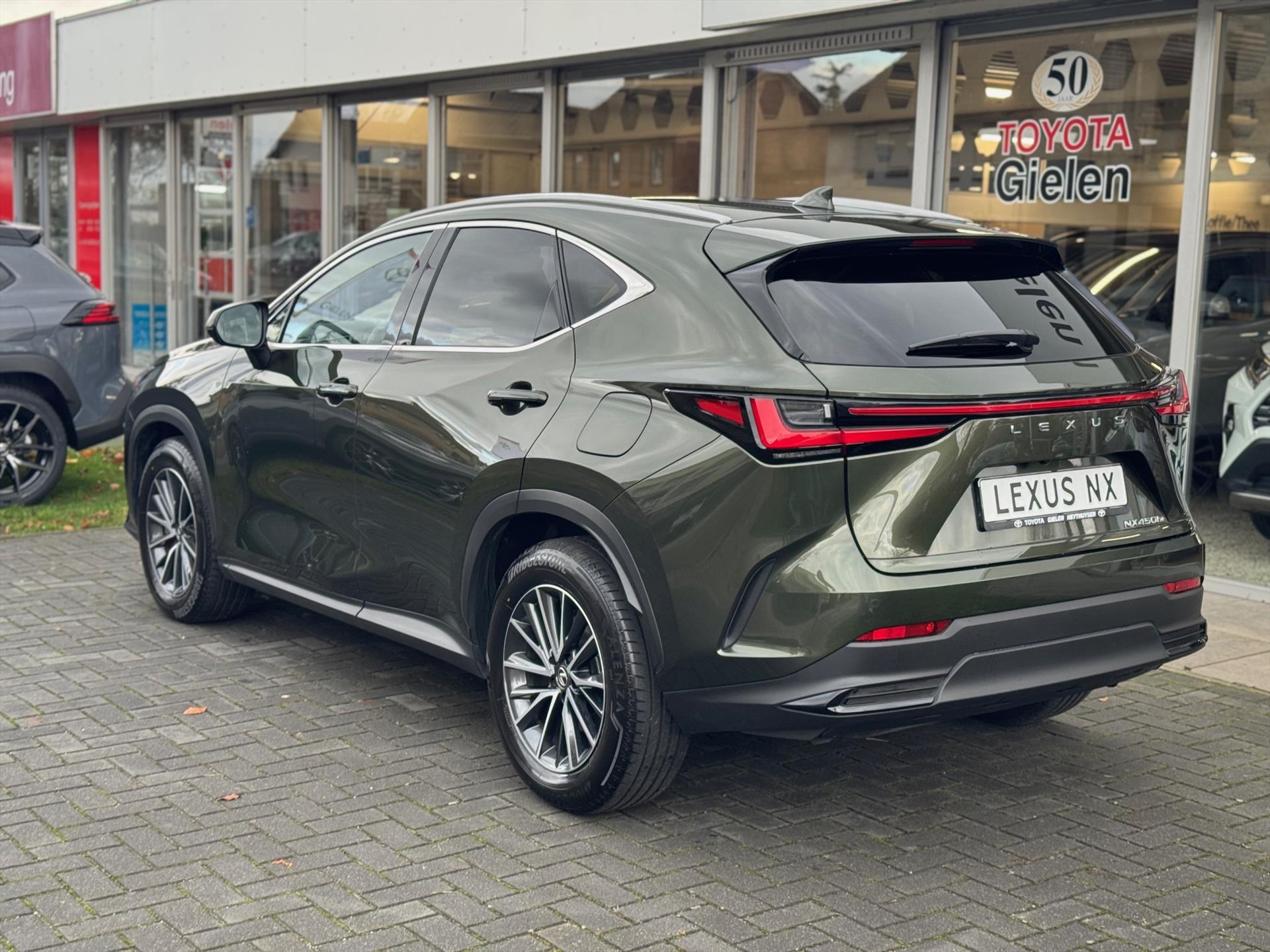 Lexus NX 450h+ AWD Executive Line | Head up display, Stoelventilatie, Geheugenfunctie, 360 Camera, 18 inch, Dodehoekherkenning 49149918-2.jpg | Autobedrijf Gielen