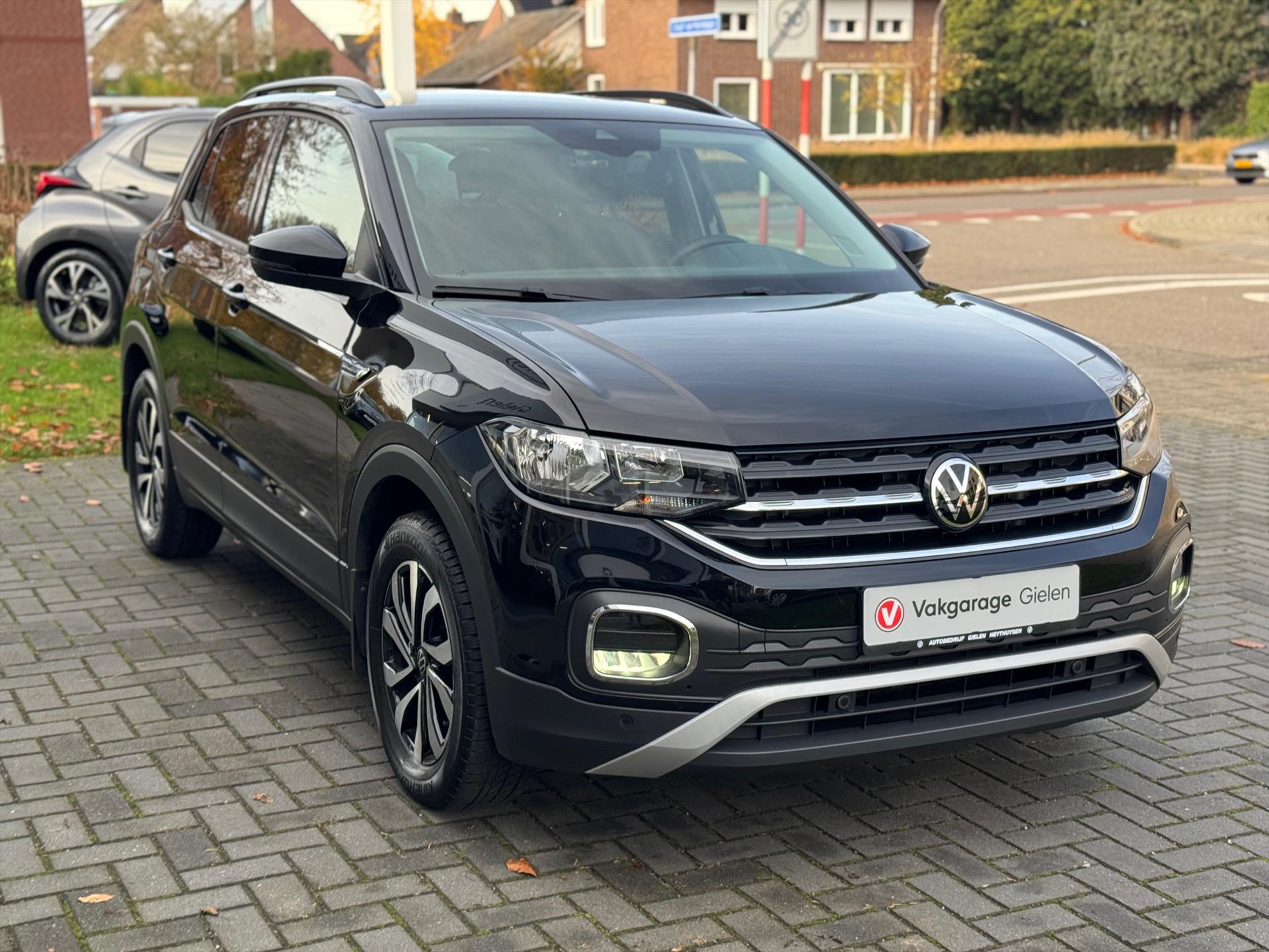 Volkswagen T-Cross 1.0 TSI GO | Stoelverwarming, Apple carplay/Android auto, Adaptive cruise control, Navigatie, Parkeersensoren 49192669-4.jpg | Autobedrijf Gielen
