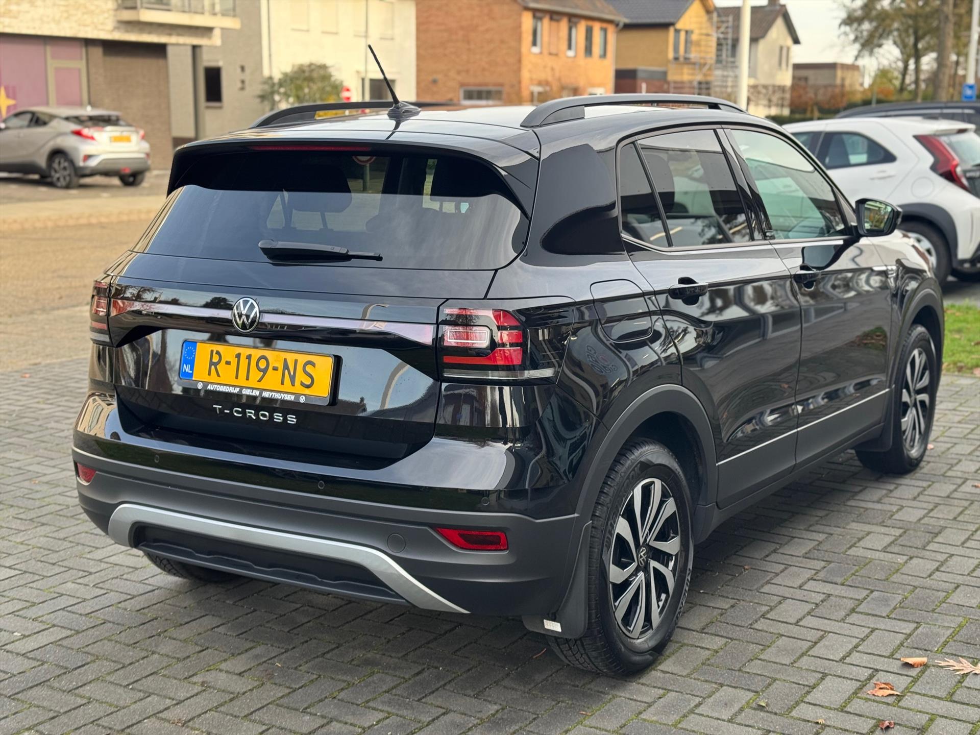 Volkswagen T-Cross 1.0 TSI GO | Stoelverwarming, Apple carplay/Android auto, Adaptive cruise control, Navigatie, Parkeersensoren 49192669-4.jpg | Autobedrijf Gielen