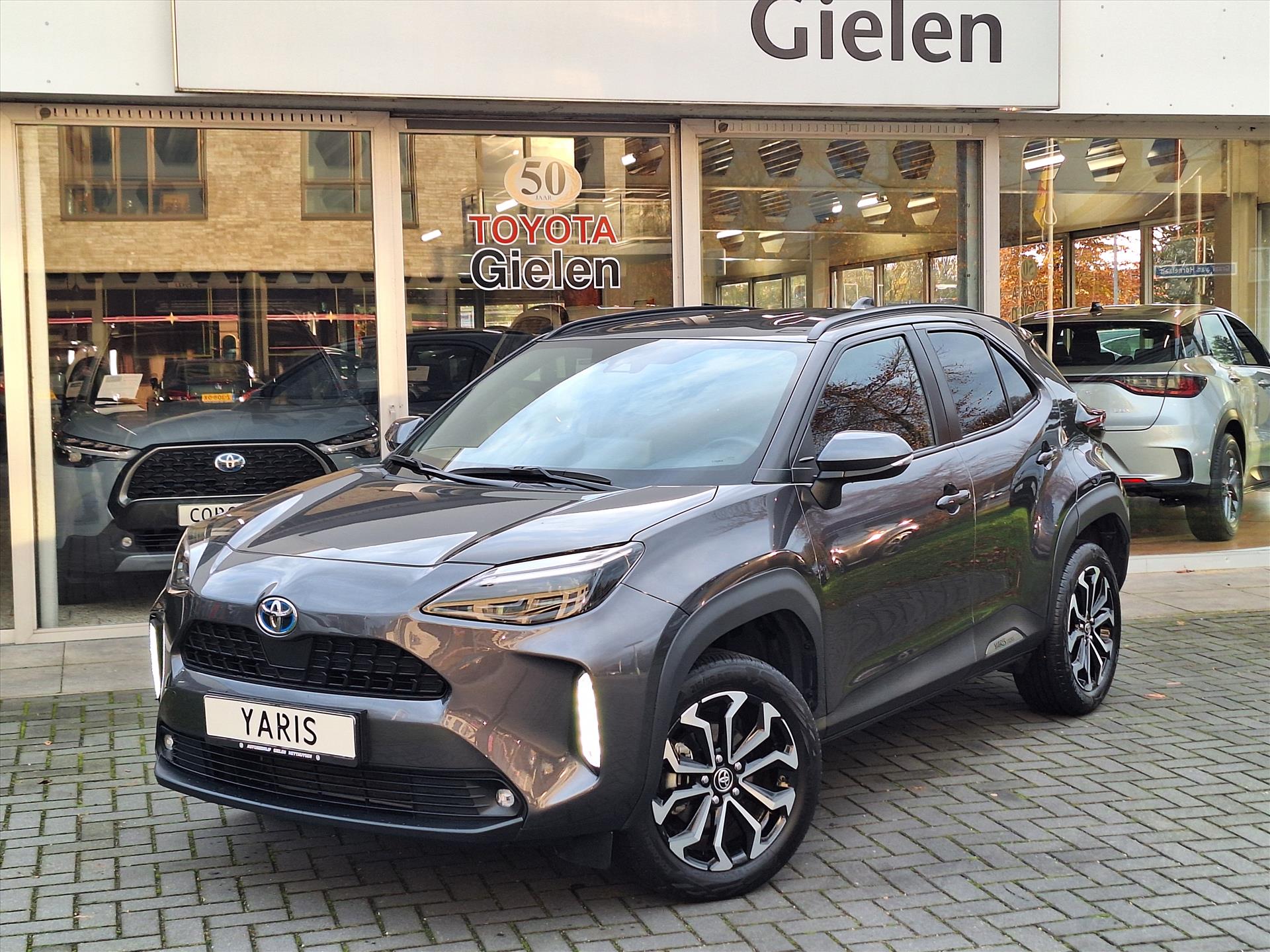 Toyota Yaris Cross 1.5 Hybrid Dynamic | Smart connect, 17 inch, Apple Carplay/Android auto, Keyless, Startknop, Privacy glass 49207093-2.jpg | Autobedrijf Gielen