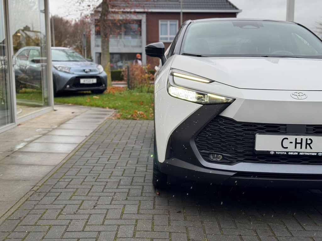 Toyota C-HR 2.0 Plug-in Hybrid 223pk Dynamic Bi-Tone | 18 inch, Stoel + Stuurverwarming, Groot scherm, Parkeersensoren, Dodehoekherkenning 49255022-2.jpg | Autobedrijf Gielen