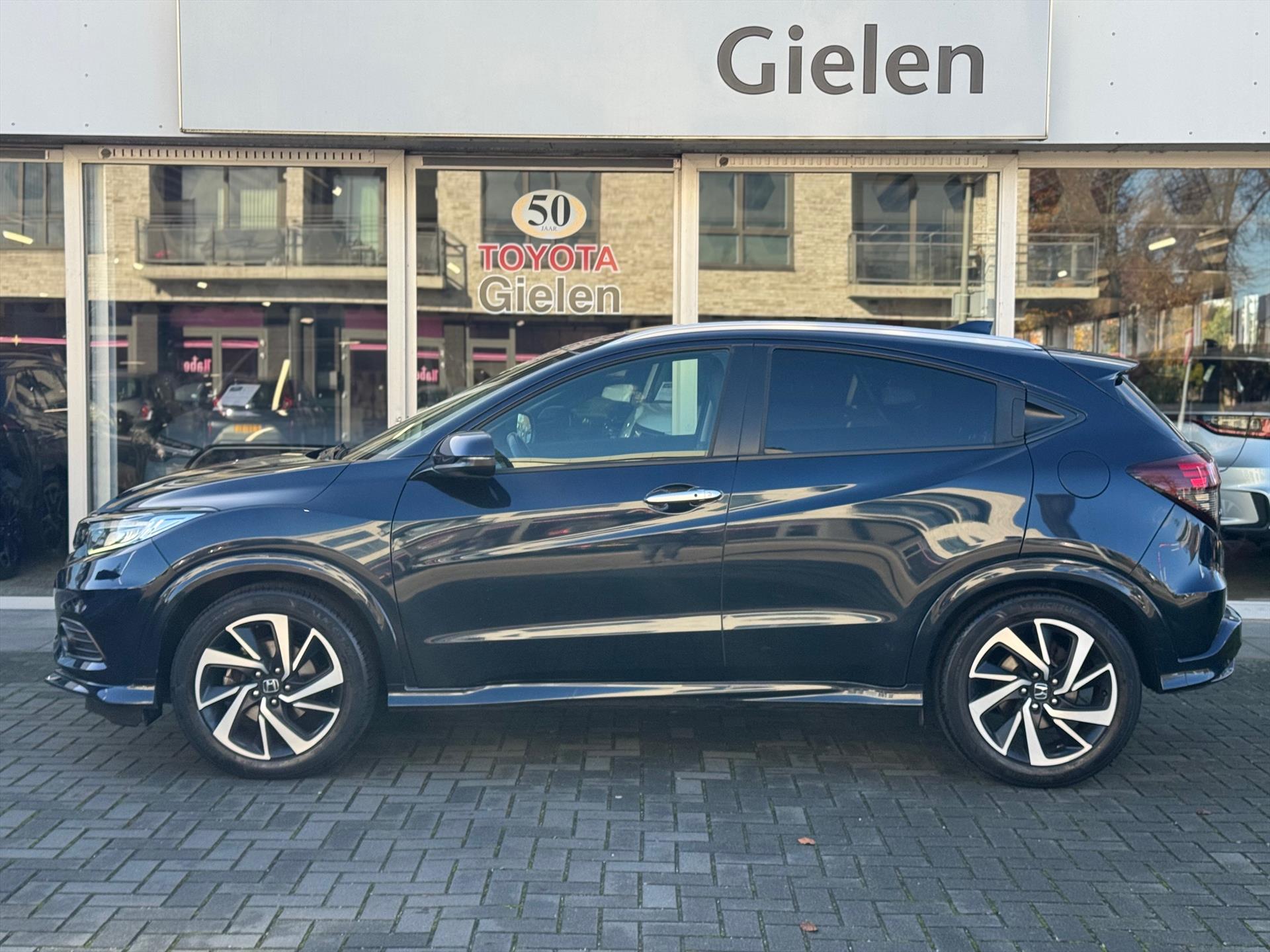 Honda HR-V 1.5 i-VTEC CVT Executive | Eerste eigenaar, Trekhaak, Panoramadak, LED, Stoelverwarming, DAB, Parkeersensoren 49274775-1.jpg | Autobedrijf Gielen