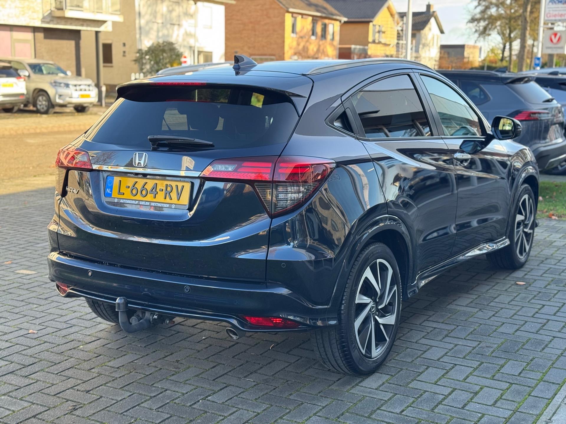 Honda HR-V 1.5 i-VTEC CVT Executive | Eerste eigenaar, Trekhaak, Panoramadak, LED, Stoelverwarming, DAB, Parkeersensoren 49274775-3.jpg | Autobedrijf Gielen
