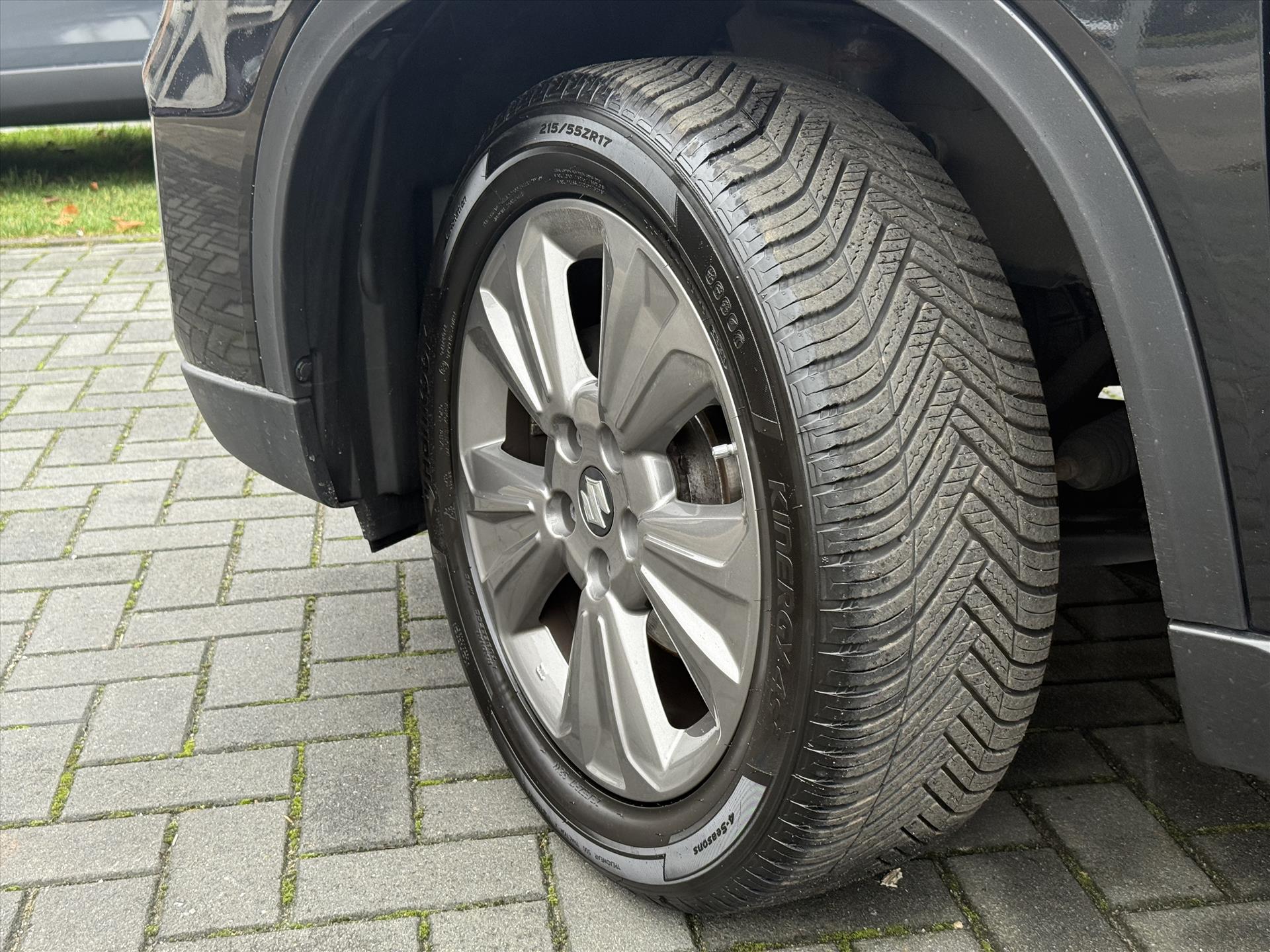 Suzuki Vitara 1.0 Boosterjet Select | Parkeersensoren, Stoelverwarming, Apple CarPlay/Android Auto, 17inch, Parkeercamera, Climate Control 49364795-3.jpg | Autobedrijf Gielen