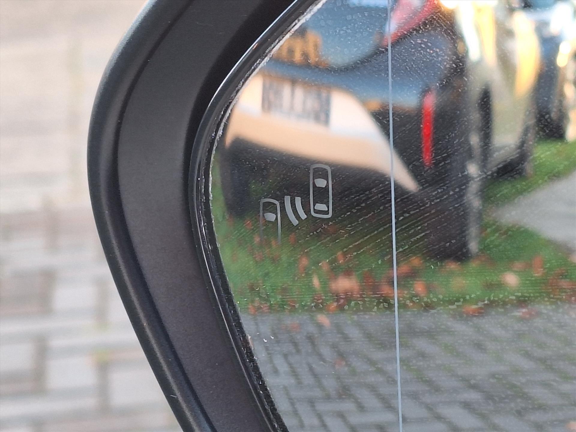 Toyota Prius 1.8 Full Hybrid Dynamic | Head up display, Stoelverwarming, Keyless, Navigatie, Parkeercamera, Adaptive cruise control 49398801-1.jpg | Autobedrijf Gielen