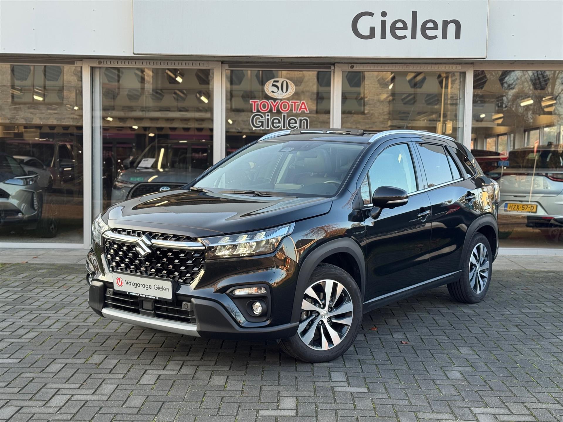 Suzuki S-Cross 1.5 Hybrid Automaat Style | Panoramadak, 360 Camera, Dodehoekherkenning, Parkeersensoren, Stoelverwarming, Keyless 49405789-0.jpg | Autobedrijf Gielen