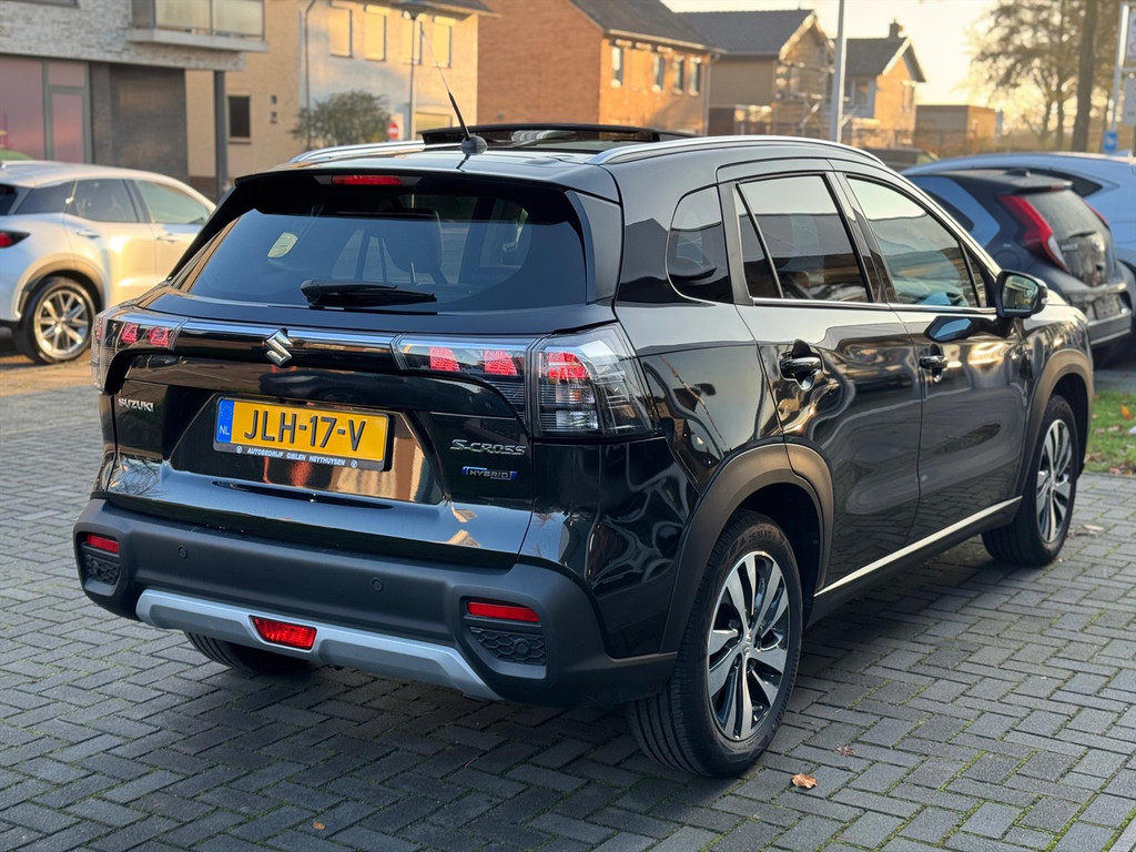 Suzuki S-Cross 1.5 Hybrid Automaat Style | Panoramadak, 360 Camera, Dodehoekherkenning, Parkeersensoren, Stoelverwarming, Keyless 49405789-3.jpg | Autobedrijf Gielen