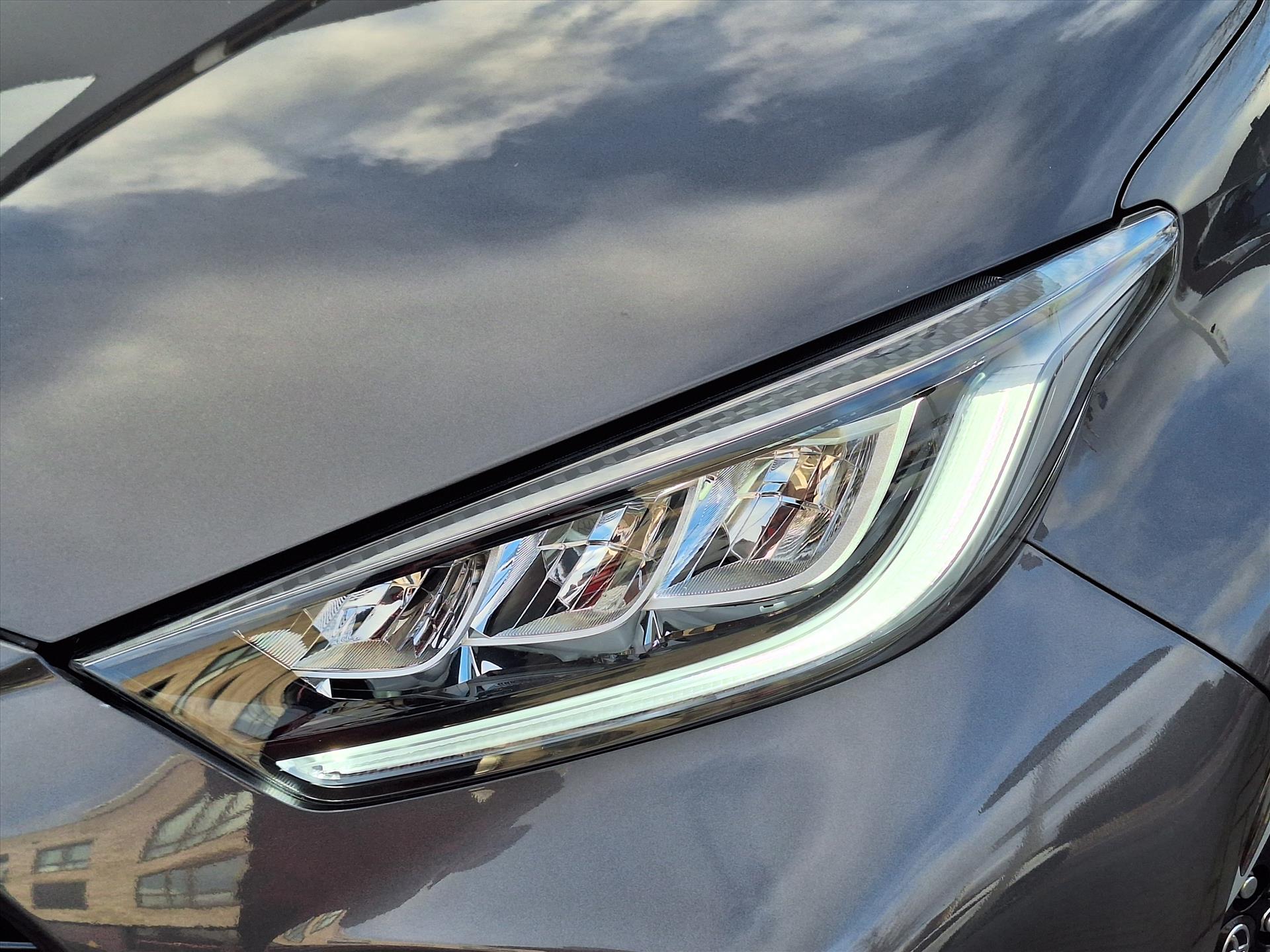 Toyota Yaris 1.5 Hybrid Dynamic Plus | Trekhaak, Stoelverwarming, Keyless, 16 inch, LED, Apple CarPlay/Android auto, Parkeercamera 49578561-3.jpg | Autobedrijf Gielen