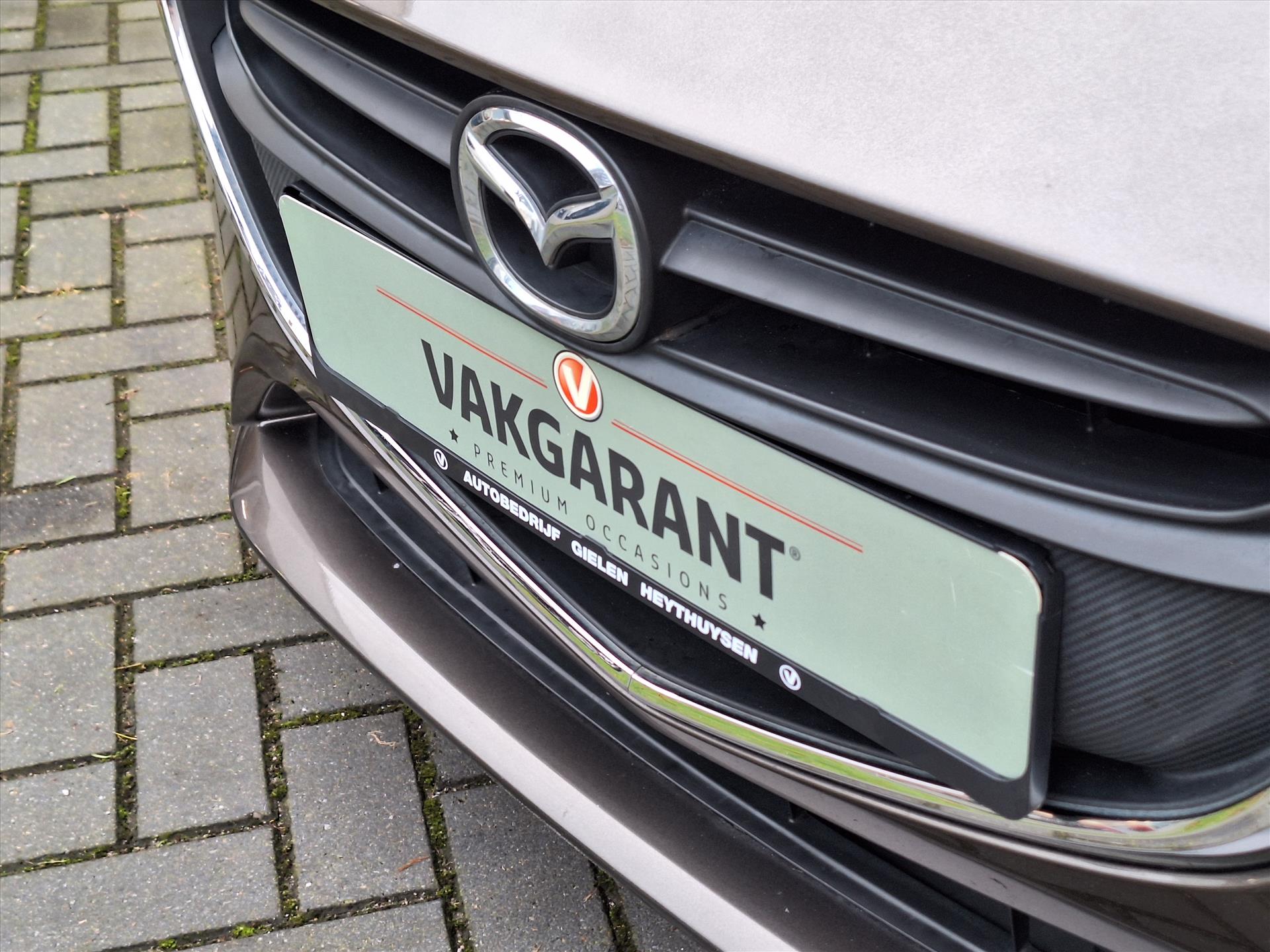 Mazda 2 1.5 SKYACTIV-G 90PK Intro Edition | Navigatie, Cruise control, Airconditioning, 15 inch, Privacy glass 49717981-2.jpg | Autobedrijf Gielen