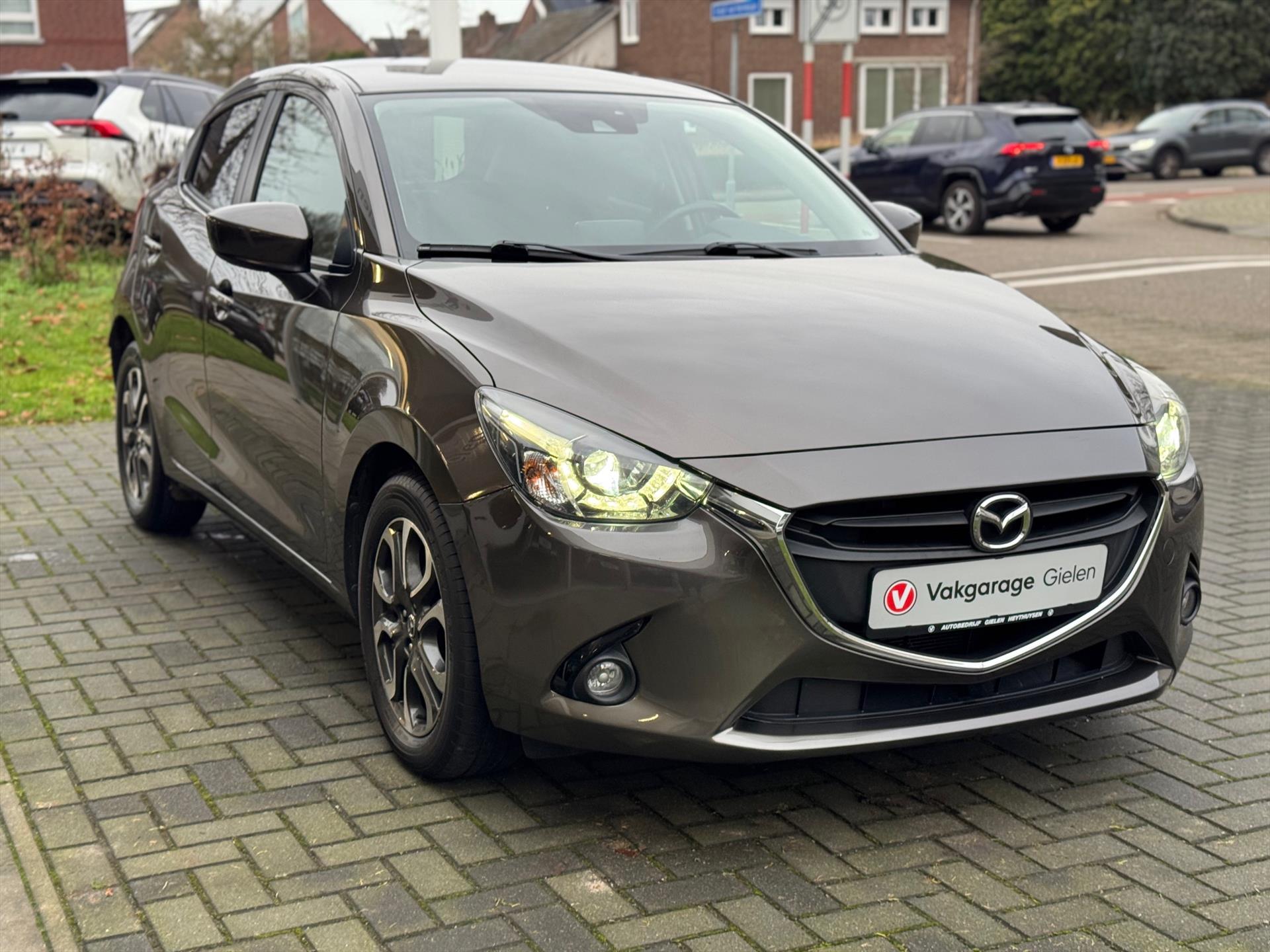 Mazda 2 1.5 SKYACTIV-G 90PK TS+ | Navigatie, Parkeersensoren, 16 inch, Climate control, Cruise control, Stoelverwarming 49756199-4.jpg | Autobedrijf Gielen