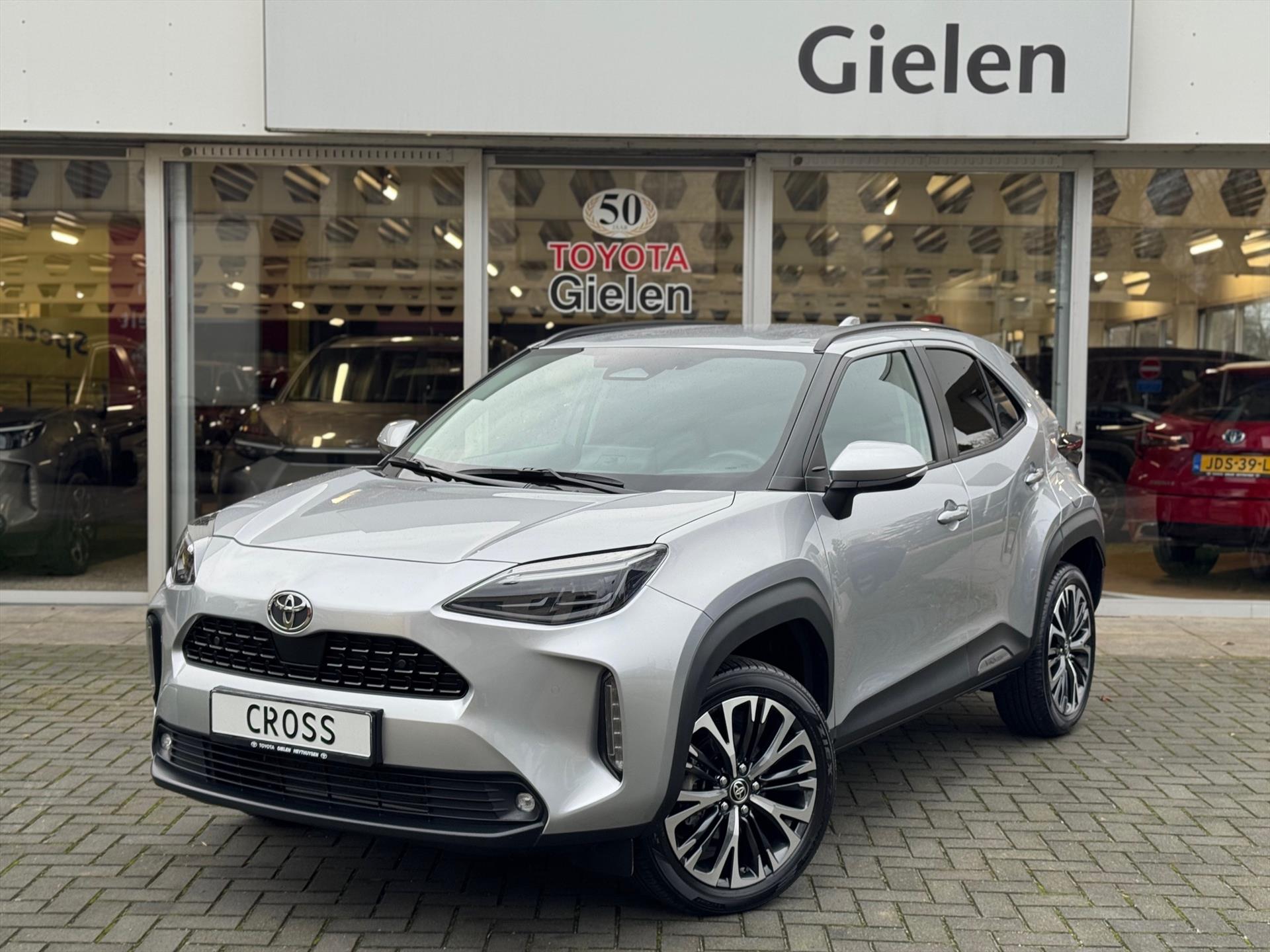 Toyota Yaris Cross 1.5 Hybrid 130pk Executive Limited | Elektrische achterklep, Stoel + Stuurverwarming, 18 inch, Dodehoekherkenning, Parkeersensor 49817167-0.jpg | Autobedrijf Gielen