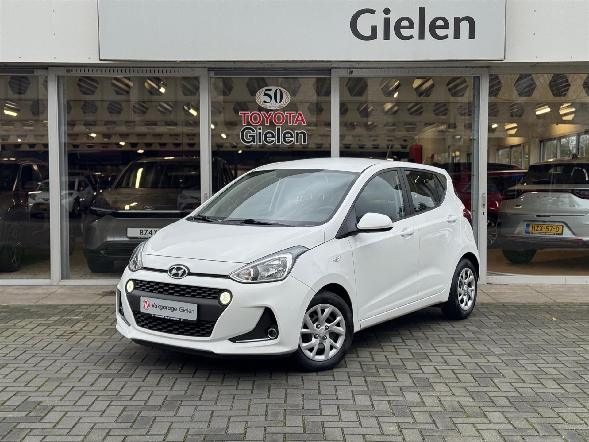 Hyundai i10 1.0i 66pk Comfort | Eerste eigenaar, Parkeersensoren, Cruise control, Airconditioning, Navigatie 49847697-0.jpg | Autobedrijf Gielen