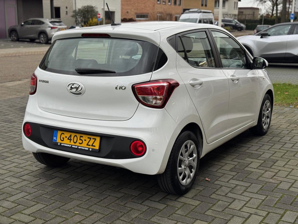 Hyundai i10 1.0i 66pk Comfort | Eerste eigenaar, Parkeersensoren, Cruise control, Airconditioning, Navigatie 49847697-3.jpg | Autobedrijf Gielen