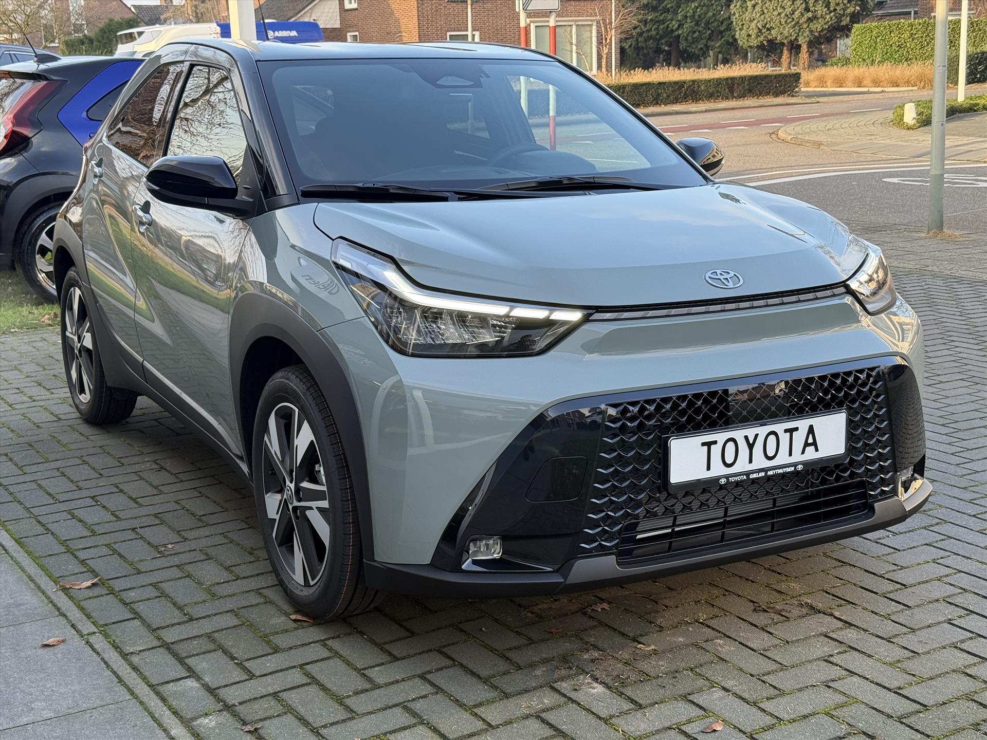 Toyota Aygo X 1.5 Hybrid 116pk CVT Pulse Bi-Tone | Apple CarPlay/Android auto, Privacy glass, Lichtmetalen velgen 50016719-1.jpg | Autobedrijf Gielen