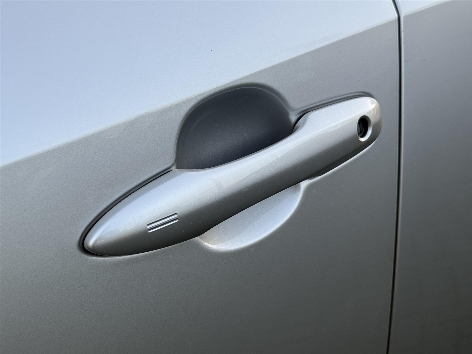 Toyota Corolla Touring Sports 2.0 Hybrid Premium | Panoramadak, JBL, Dodehoekherkenning, Parkeersensoren, Elektrische achterklep, 18 inch 50071718-4.jpg | Autobedrijf Gielen