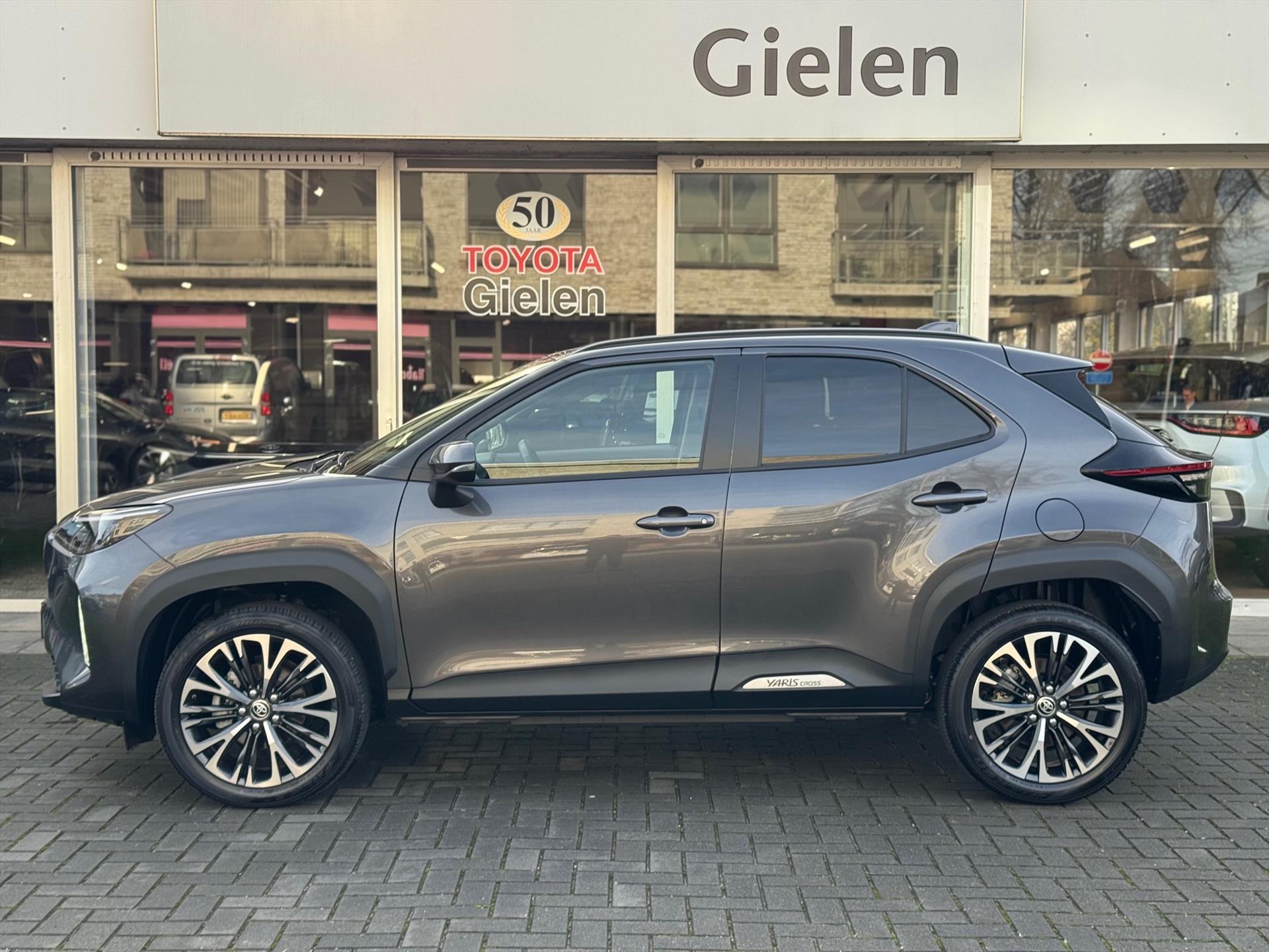 Toyota Yaris Cross 1.5 Hybrid 130pk Executive Limited | Elektrische achterklep, Stoel + Stuurverwarming, 18 inch, Dodehoekherkenning, Parkeersensor 50093406-3.jpg | Autobedrijf Gielen