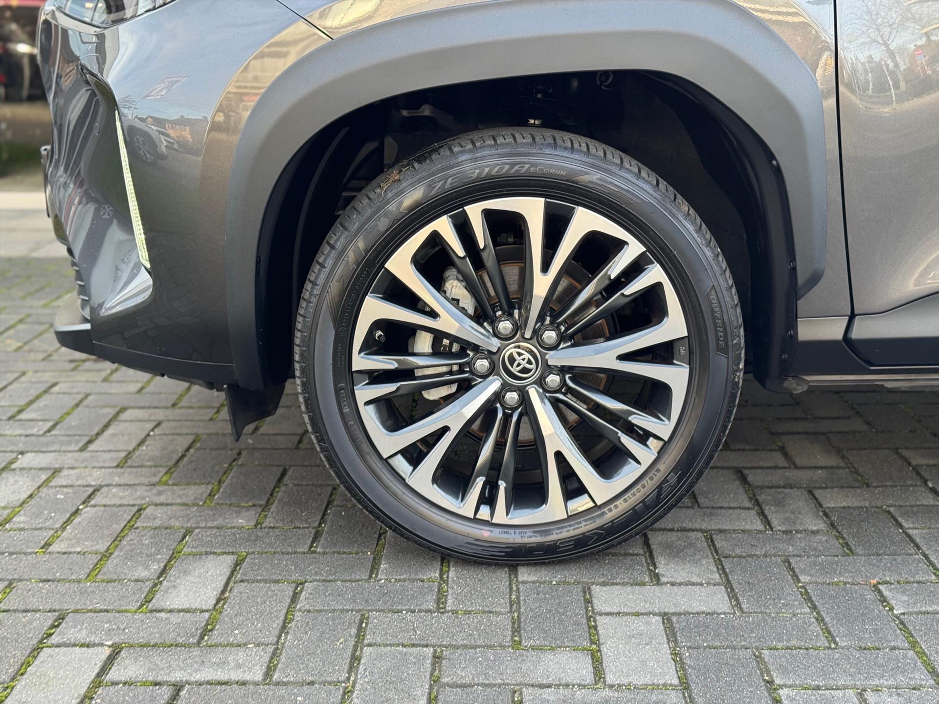 Toyota Yaris Cross 1.5 Hybrid 130pk Executive Limited | Elektrische achterklep, Stoel + Stuurverwarming, 18 inch, Dodehoekherkenning, Parkeersensor 50093406-4.jpg | Autobedrijf Gielen