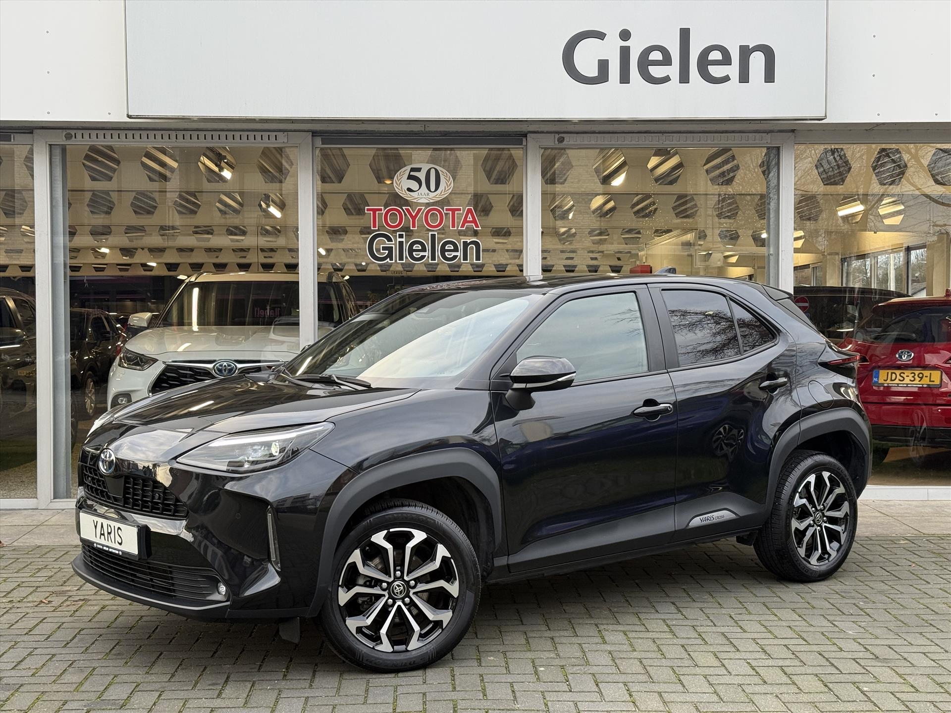 Toyota Yaris Cross 1.5 Hybrid Dynamic Plus | Dodehoekherkenning, Parkeersensoren, Stoel + Stuurverwarming, Smart Connect 50114895-0.jpg | Autobedrijf Gielen
