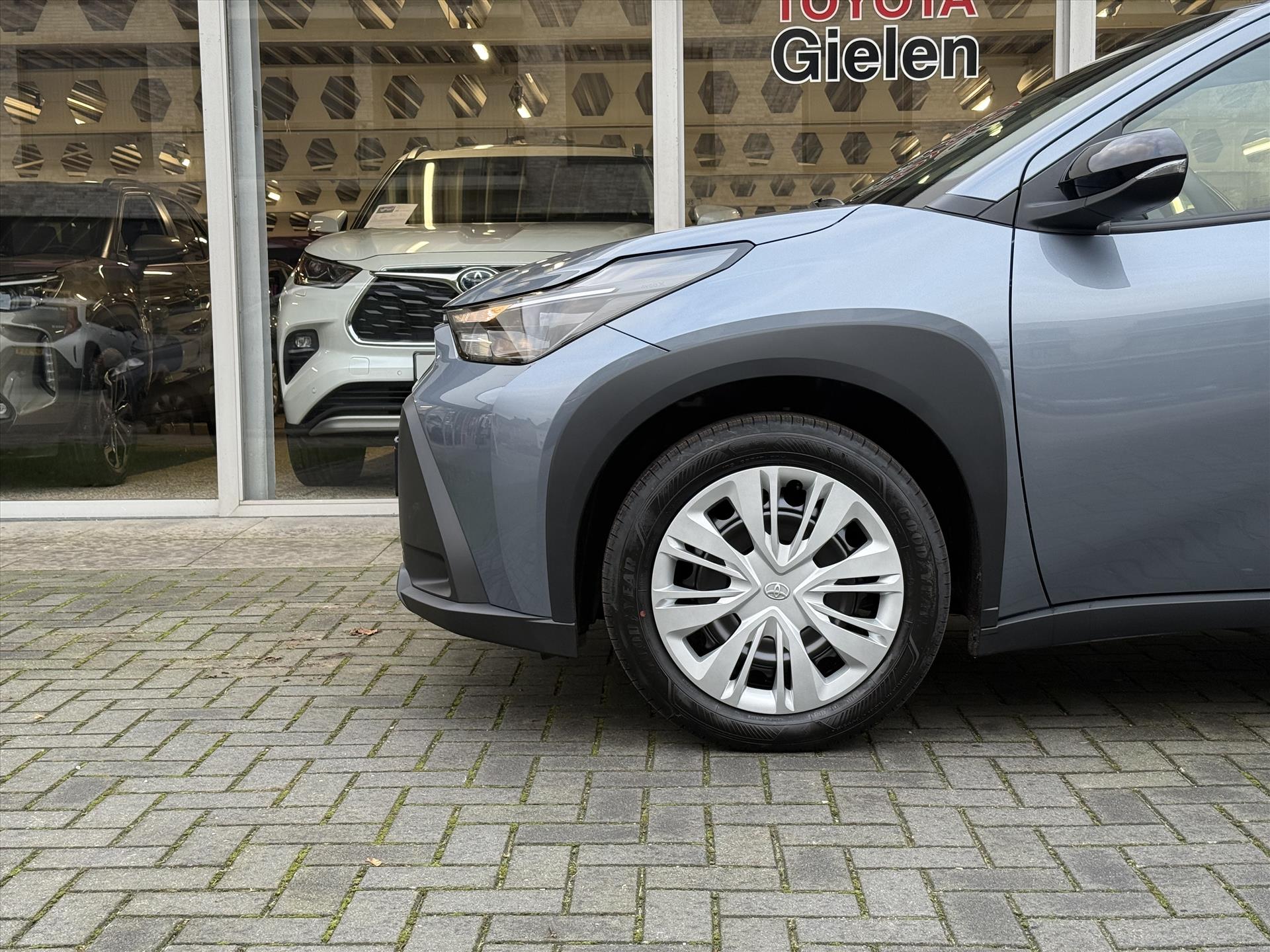Toyota Aygo X 1.5 Hybrid Play | Celestite grey, Apple CarPlay/Android Auto, Parkeercamera, Adaptive cruise control 50192747-4.jpg | Autobedrijf Gielen