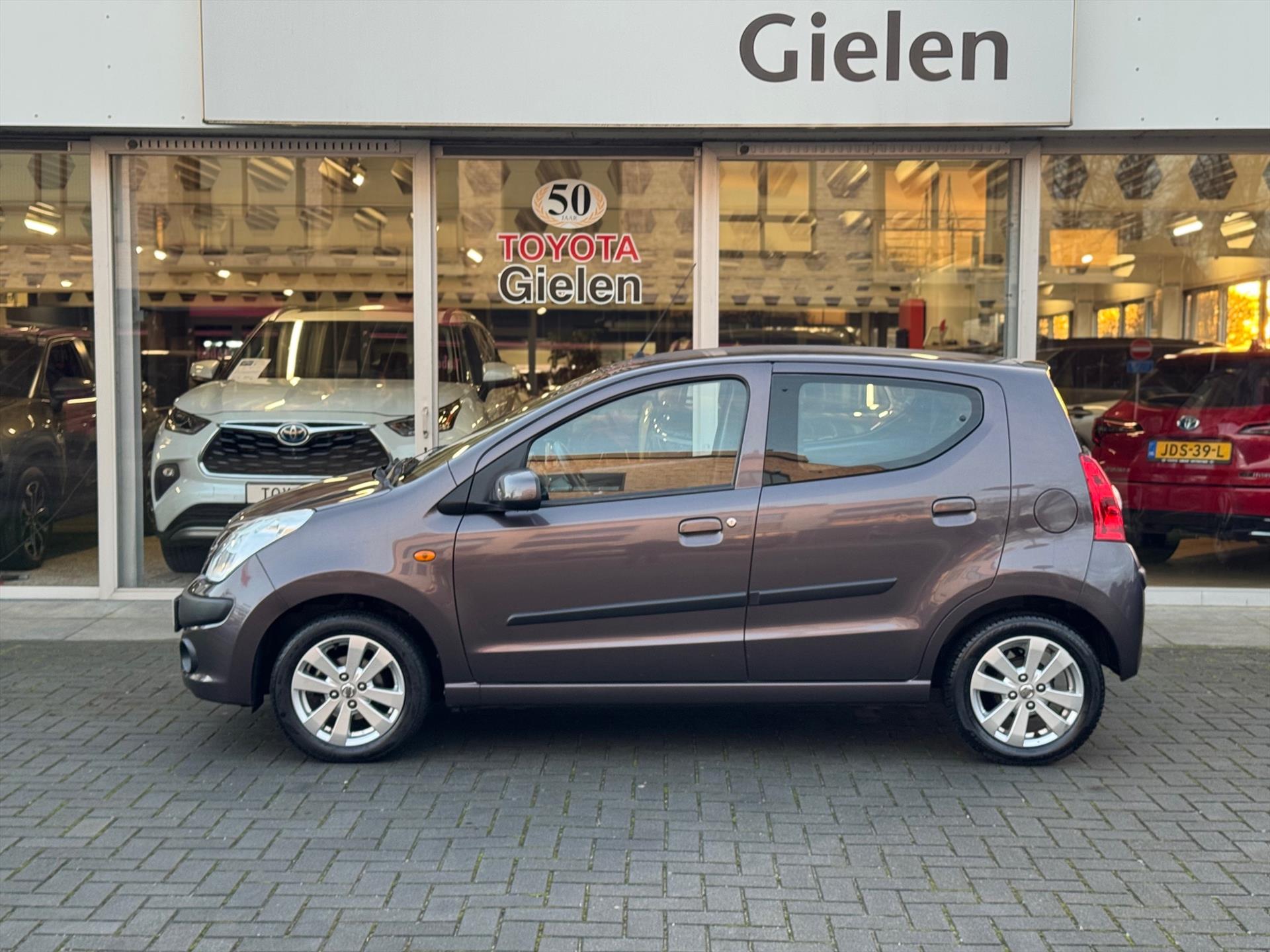 Nissan Pixo 1.0 L 68pk Look | Airco, LM velgen, Centrale deurvergrendeling 50252620-1.jpg | Autobedrijf Gielen