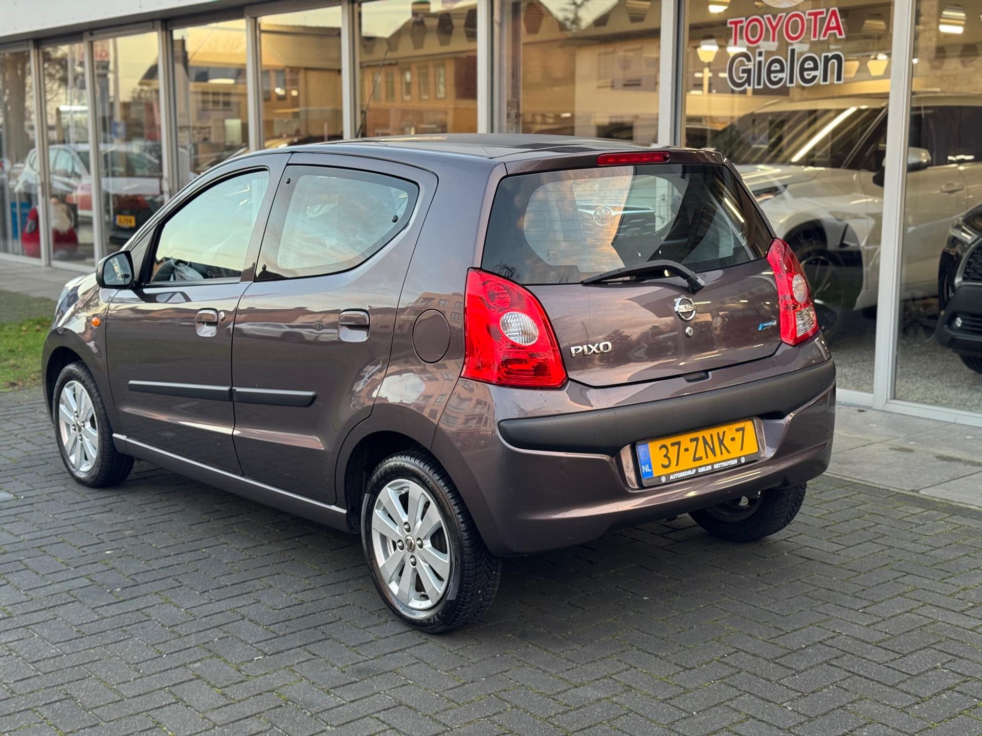 Nissan Pixo 1.0 L 68pk Look | Airco, LM velgen, Centrale deurvergrendeling 50252620-3.jpg | Autobedrijf Gielen