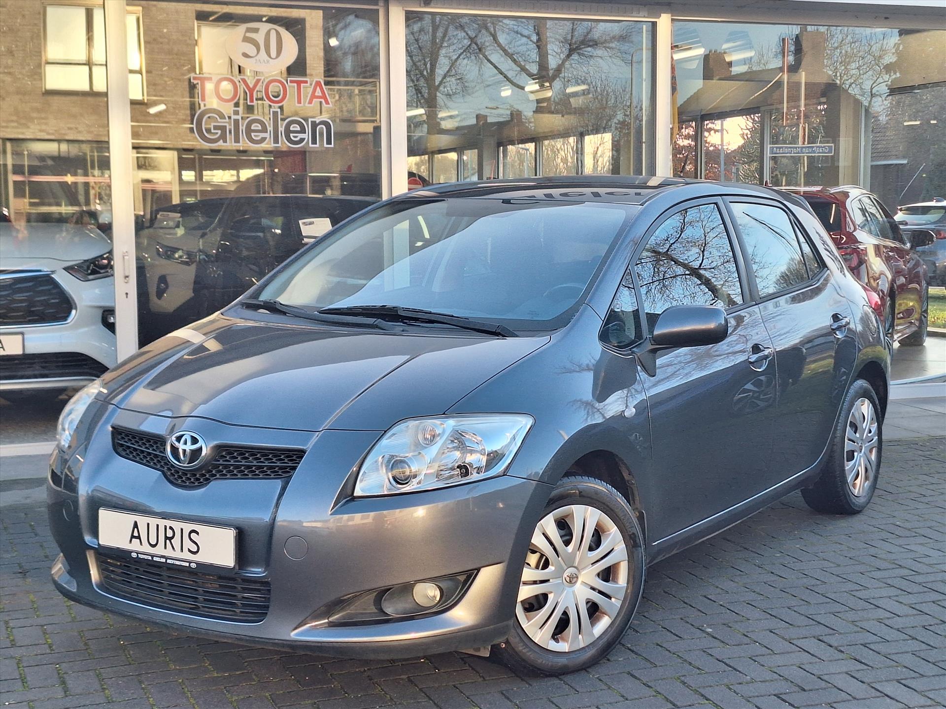 Toyota Auris 1.6 VVT-I Automaat Sol | Eerste eigenaar, Trekhaak, Cruise control, Climate control, Stuurbediening 50254560-1.jpg | Autobedrijf Gielen