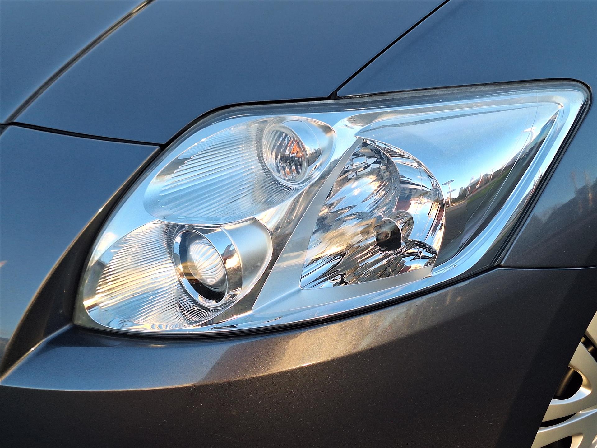 Toyota Auris 1.6 VVT-I Automaat Sol | Eerste eigenaar, Trekhaak, Cruise control, Climate control, Stuurbediening 50254560-2.jpg | Autobedrijf Gielen