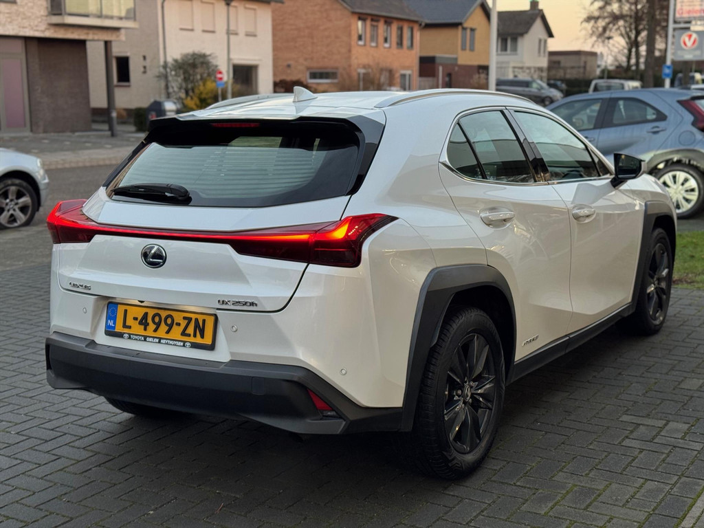 Lexus UX 250h Business Line Plus | Stoel + Stuurverwarming, Apple CarPlay/Android Auto, 17 inch, Keyless, Parkeercamera, Adaptive cruise 50300736-3.jpg | Autobedrijf Gielen