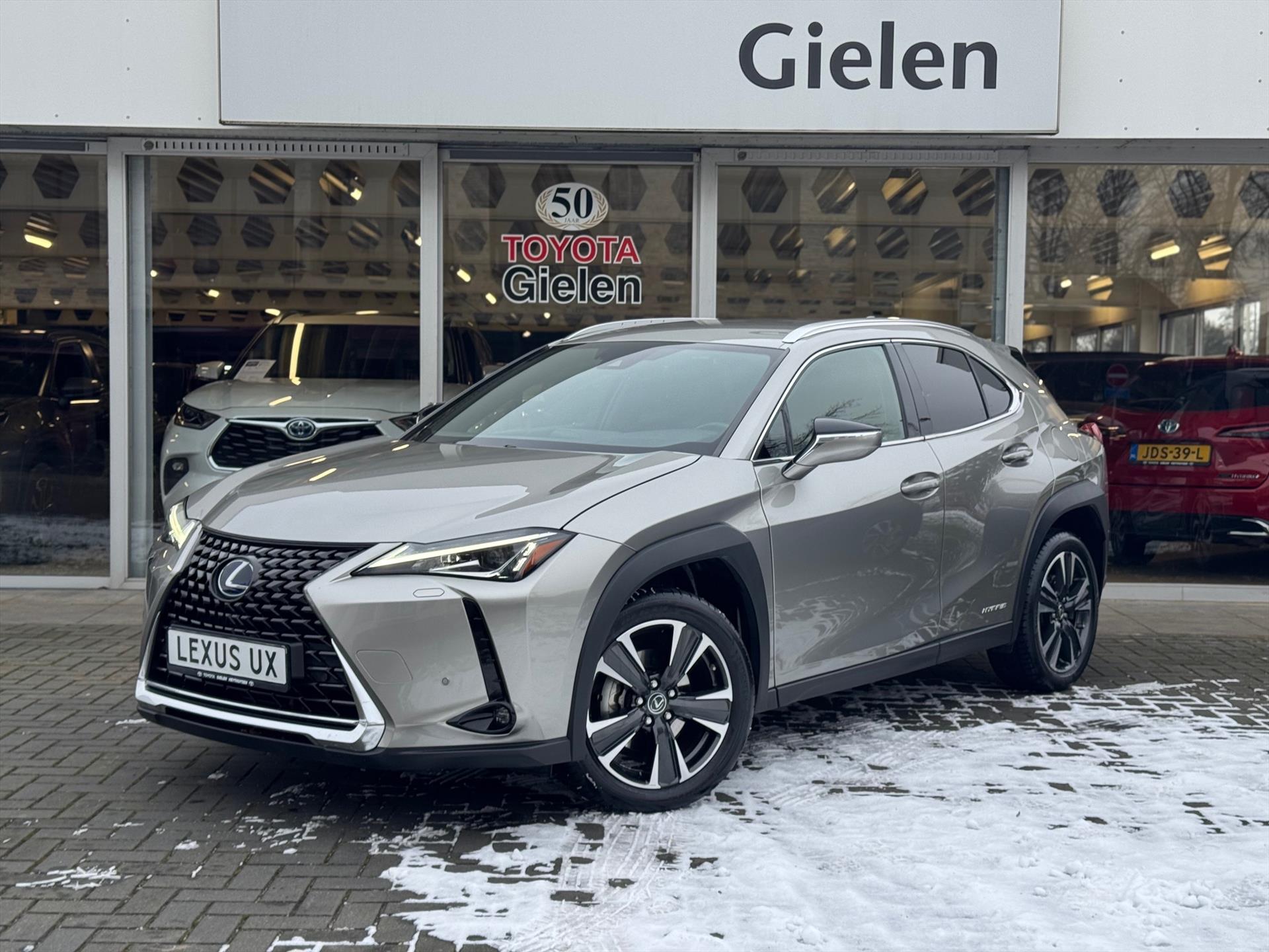 Lexus UX 250h Preference Line | Dodehoekherkenning, 18 inch, Stoel + Stuurverwarming, Parkeersensoren, Apple CarPlay/Android Auto 50356009-0.jpg | Autobedrijf Gielen