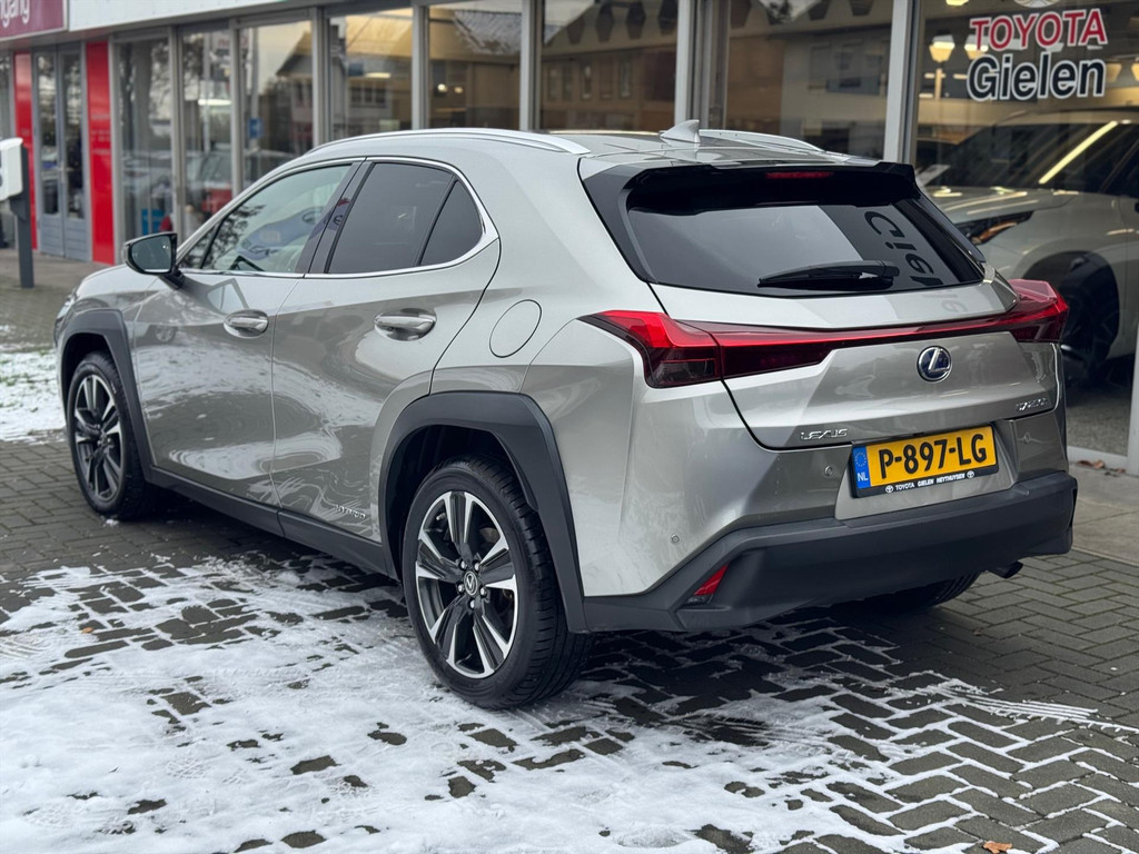 Lexus UX 250h Preference Line | Dodehoekherkenning, 18 inch, Stoel + Stuurverwarming, Parkeersensoren, Apple CarPlay/Android Auto 50356009-2.jpg | Autobedrijf Gielen