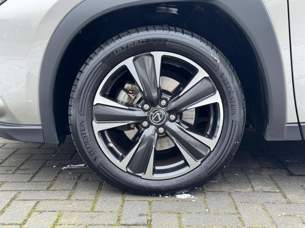 Lexus UX 250h Preference Line | Dodehoekherkenning, 18 inch, Stoel + Stuurverwarming, Parkeersensoren, Apple CarPlay/Android Auto 50356009-4.jpg | Autobedrijf Gielen