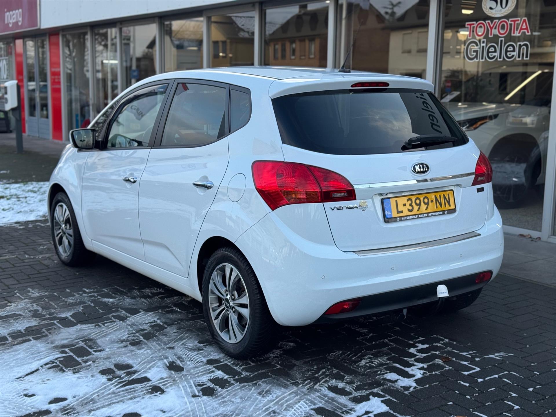 Kia Venga 1.6 CVVT Automaat DynamicLine | Trekhaak, Stoel + Stuurverwarming, Parkeercamera, Keyless, Climate control, Cruise control 50370971-2.jpg | Autobedrijf Gielen