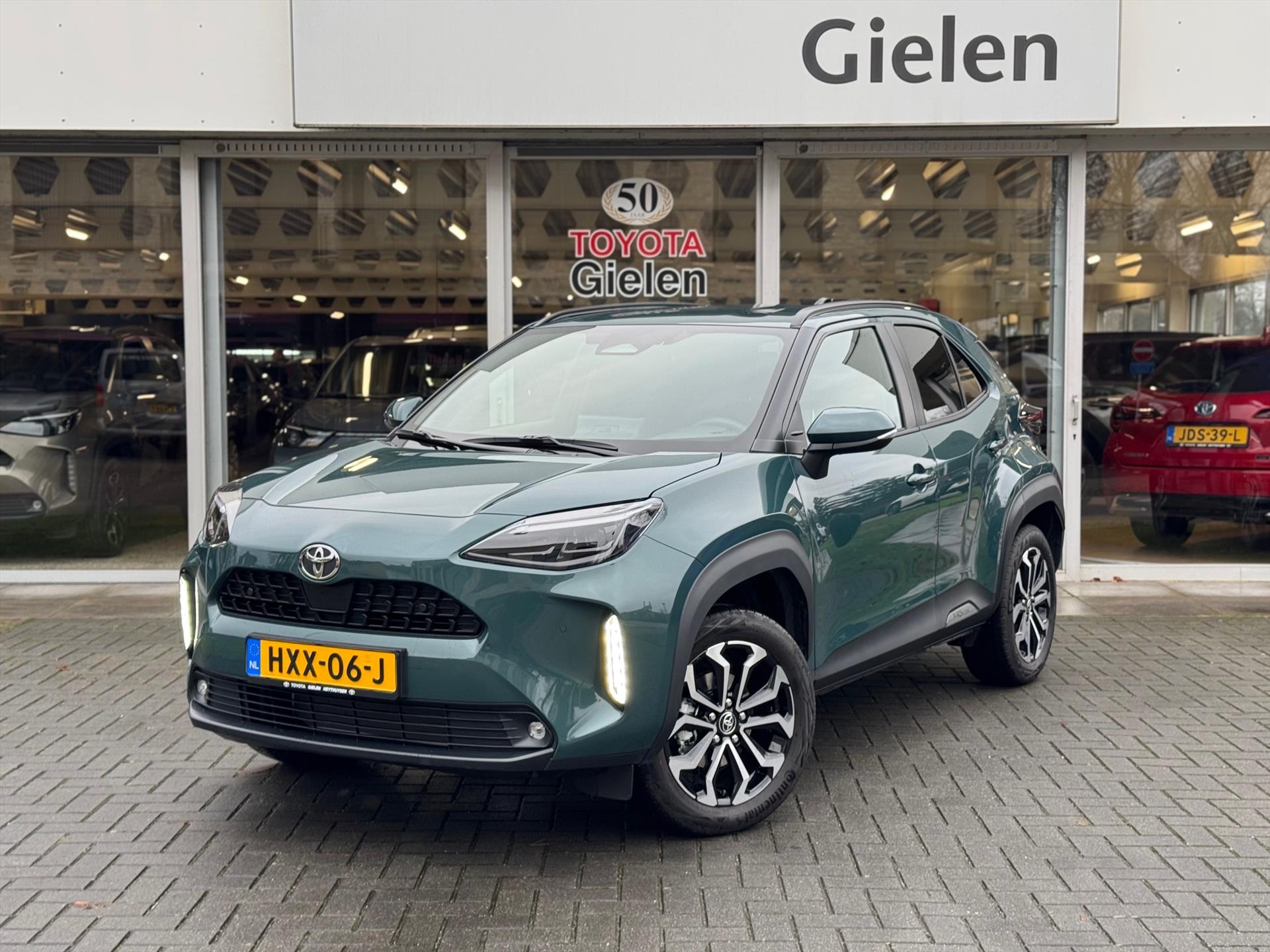 Toyota Yaris Cross 1.5 Hybrid 130pk Dynamic Comfort Pack | Trekhaak, Dodehoekherkenning, Parkeersensoren, Stoel + Stuurverwarming 50459316-0.jpg | Autobedrijf Gielen