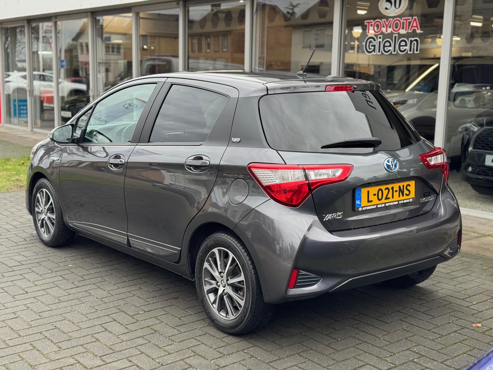 Toyota Yaris 1.5 Hybrid Y20 | Stoelverwarming, Lichtmetalen velgen, Cruise control, Climate control, Bluetooth, Parkeercamera 50482791-3.jpg | Autobedrijf Gielen