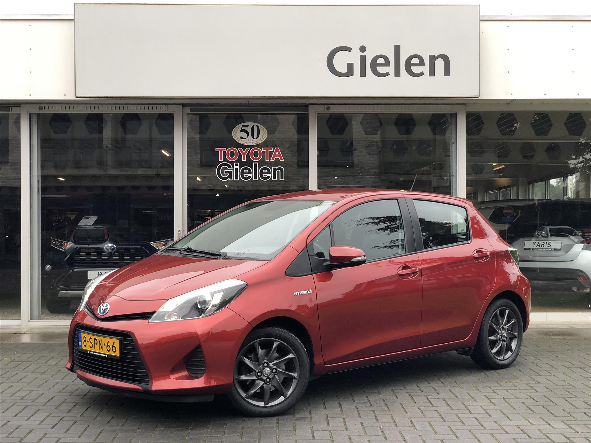 Toyota Yaris 1.5 Full Hybrid Aspiration Plus | Lichtmetalen velgen, Parkeercamera, Climate control, Cruise control, Zeer netjes! 50484770-0.jpg | Autobedrijf Gielen