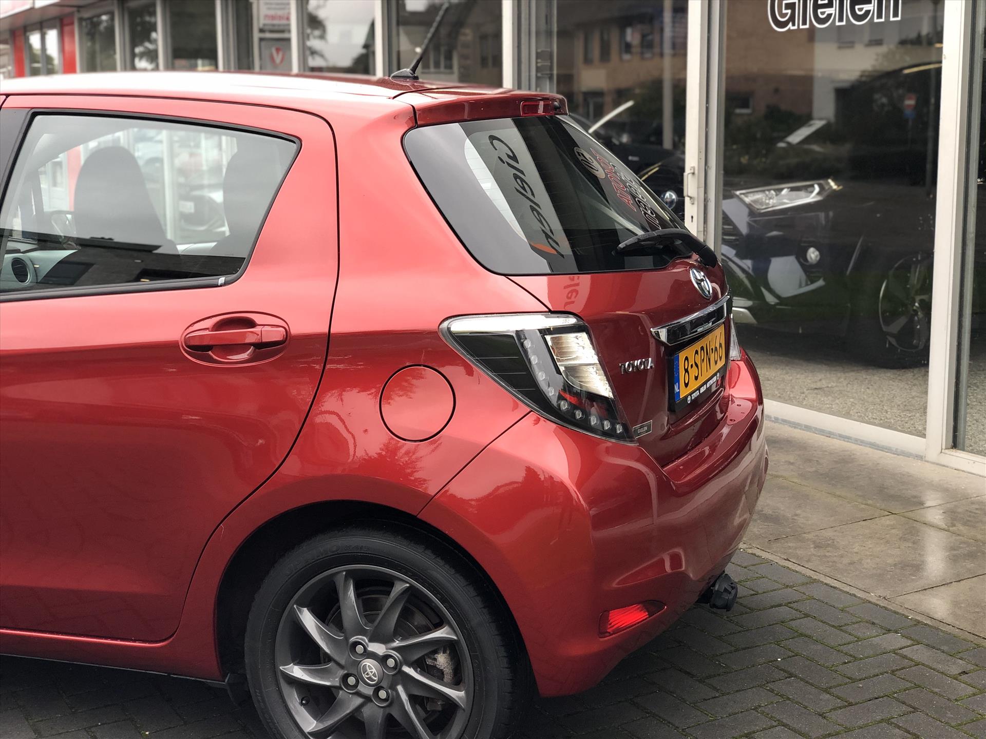 Toyota Yaris 1.5 Full Hybrid Aspiration Plus | Lichtmetalen velgen, Parkeercamera, Climate control, Cruise control, Zeer netjes! 50484770-1.jpg | Autobedrijf Gielen