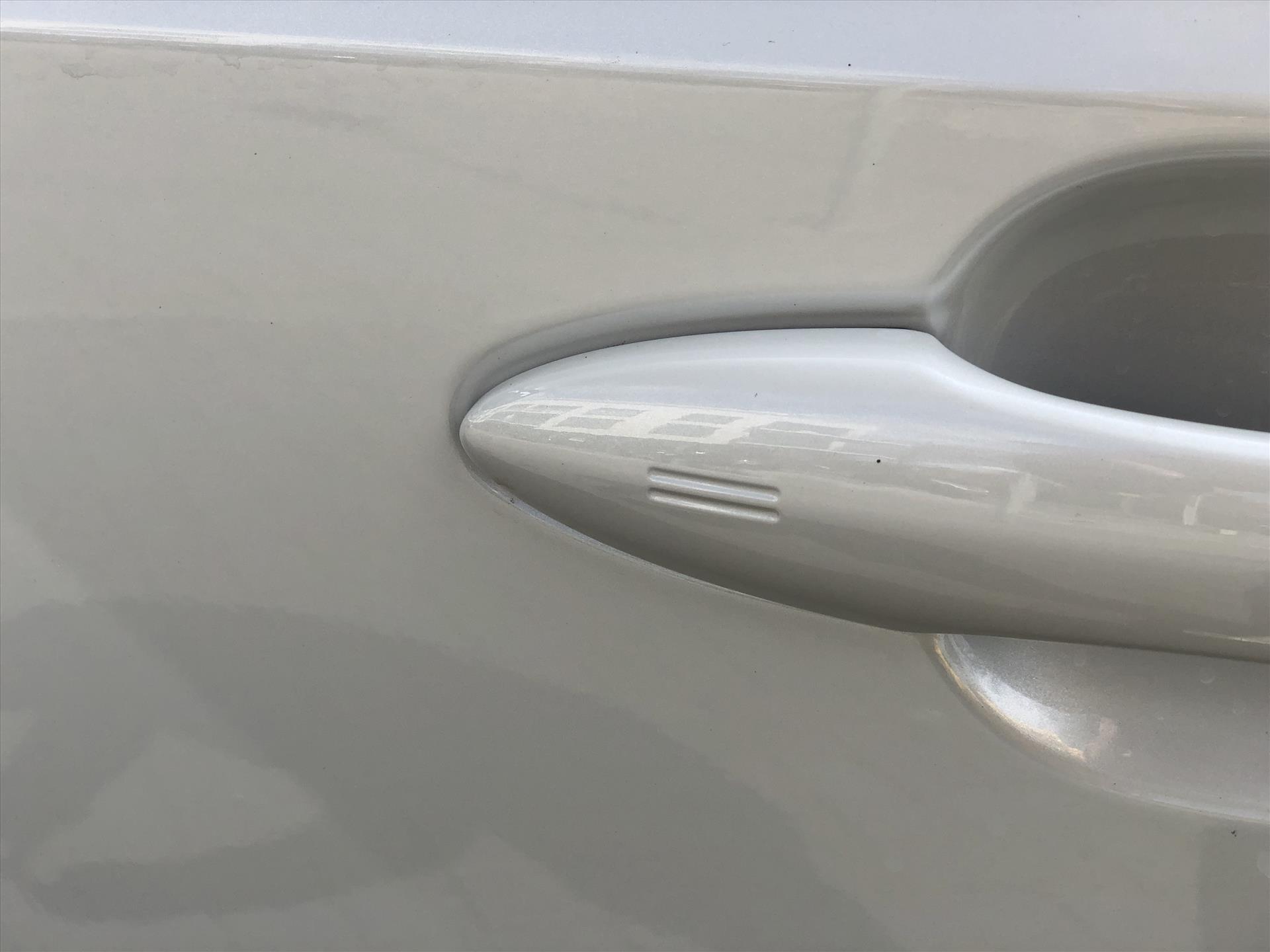 Toyota Bz4x 71,4 kWh 3-Fase Premium Bi-Tone + Panoramisch dak | JBL, Dodehoekherkenning, Leer, Parkeersensoren, Eerste eigenaar 50542743-3.jpg | Autobedrijf Gielen