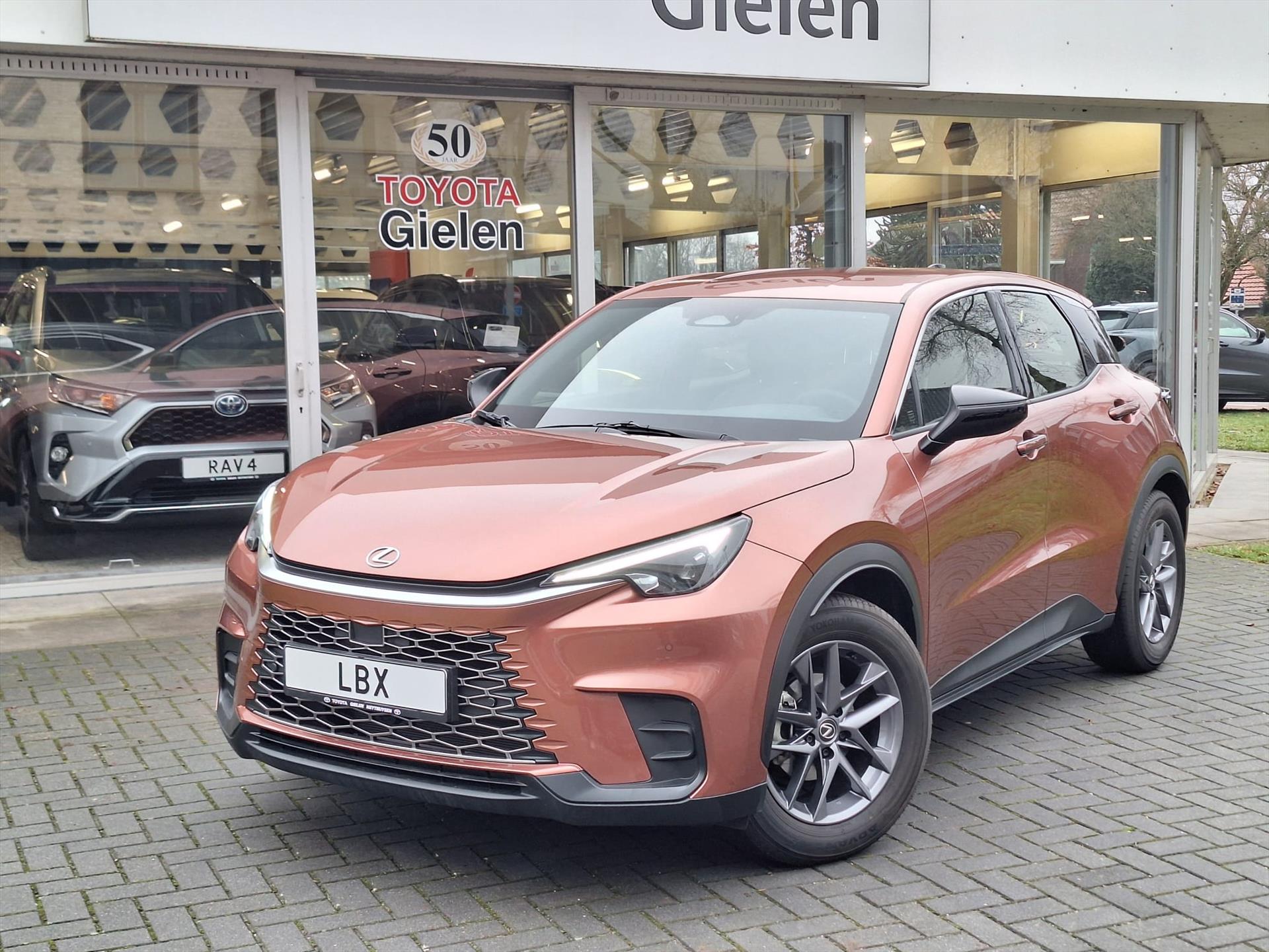 Lexus LBX 1.5 Comfort & Safety Pack | Dodehoekherkenning, Parkeersensoren, Keyless, Stoelverwarming, Sonnic Copper 50615742-1.jpg | Autobedrijf Gielen