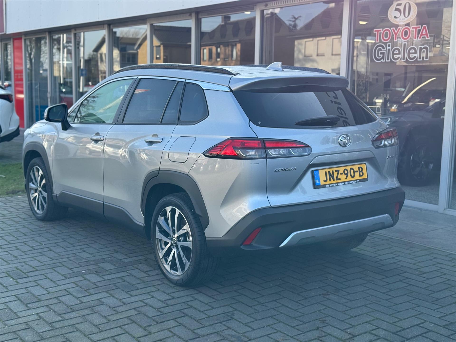 Toyota Corolla Cross 1.8 Hybrid Style | Dynamic, Elektrische achterklep, 18 inch, Keyless, Privacy glass 50615919-3.jpg | Autobedrijf Gielen