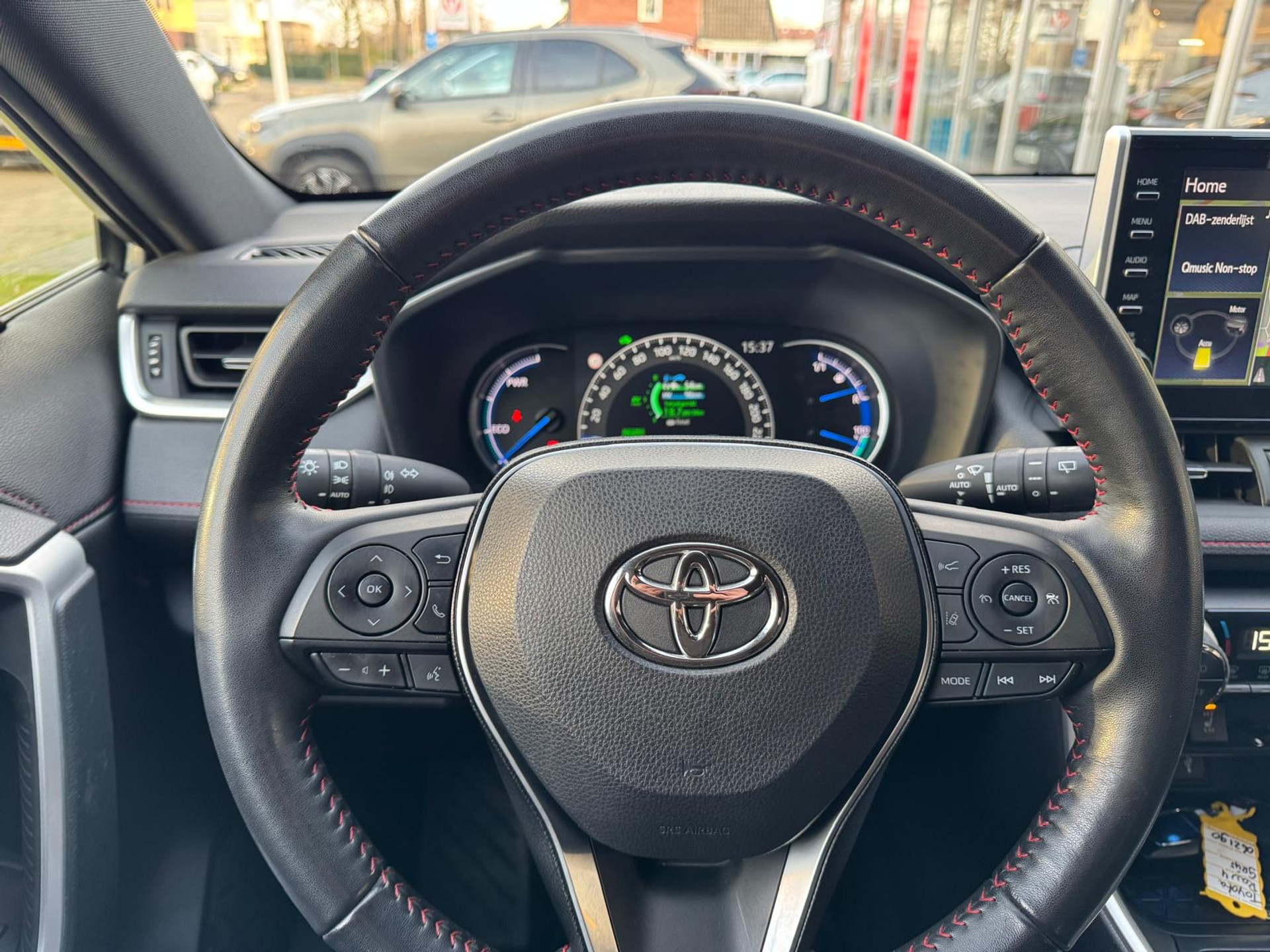 Toyota RAV4 2.5 Plug-in Hybrid AWD Style | Trekhaak, Head up display, Dodehoekherkenning, Parkeersensoren, Stoel + Stuurverwarming 50685979-12.jpg | Autobedrijf Gielen