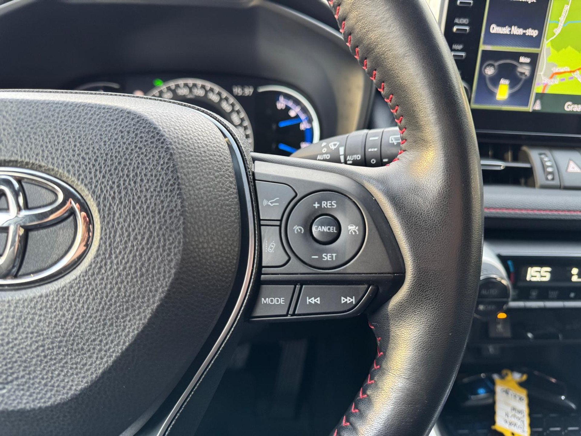 Toyota RAV4 2.5 Plug-in Hybrid AWD Style | Trekhaak, Head up display, Dodehoekherkenning, Parkeersensoren, Stoel + Stuurverwarming 50685979-16.jpg | Autobedrijf Gielen