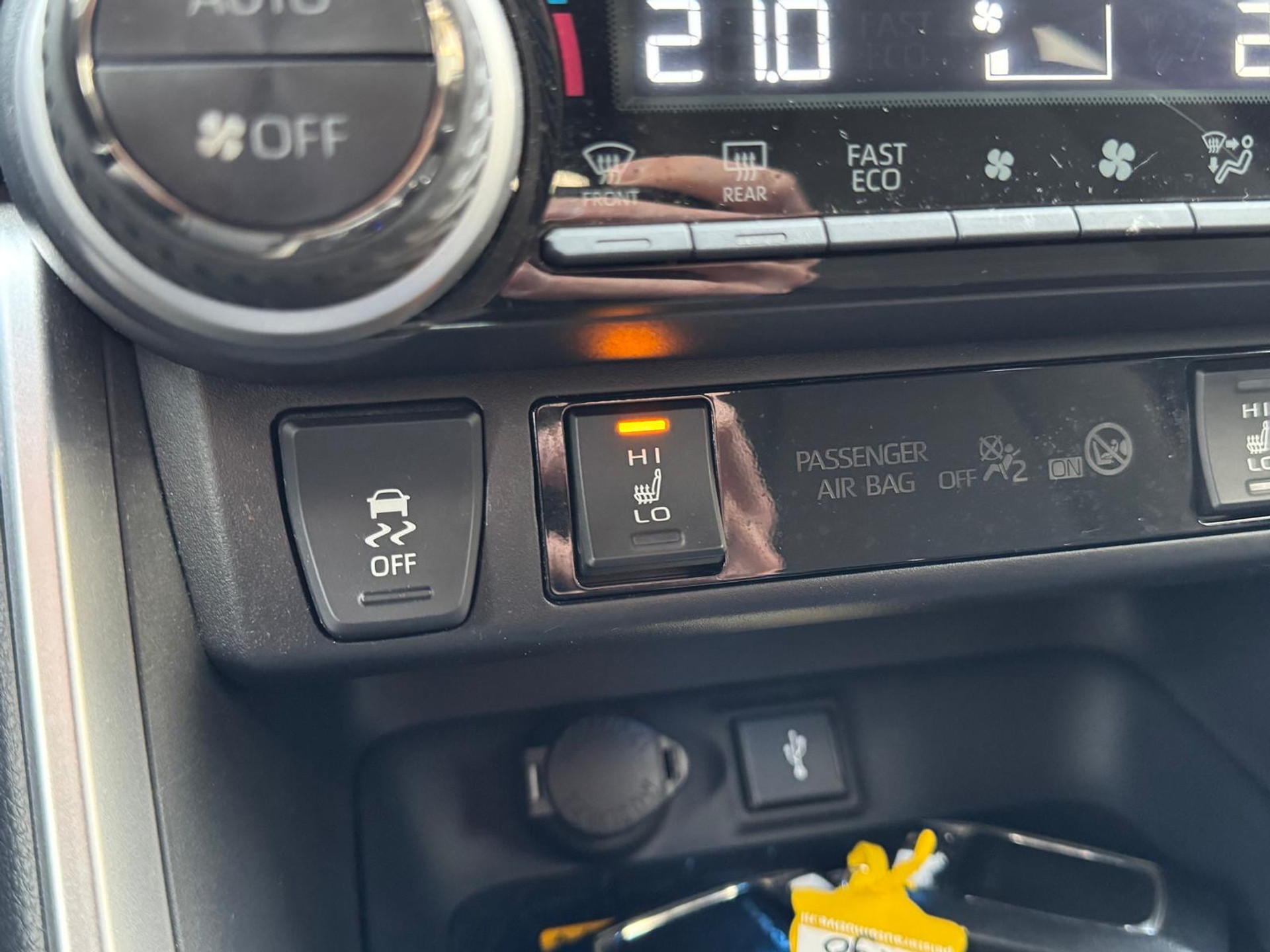 Toyota RAV4 2.5 Plug-in Hybrid AWD Style | Trekhaak, Head up display, Dodehoekherkenning, Parkeersensoren, Stoel + Stuurverwarming 50685979-21.jpg | Autobedrijf Gielen