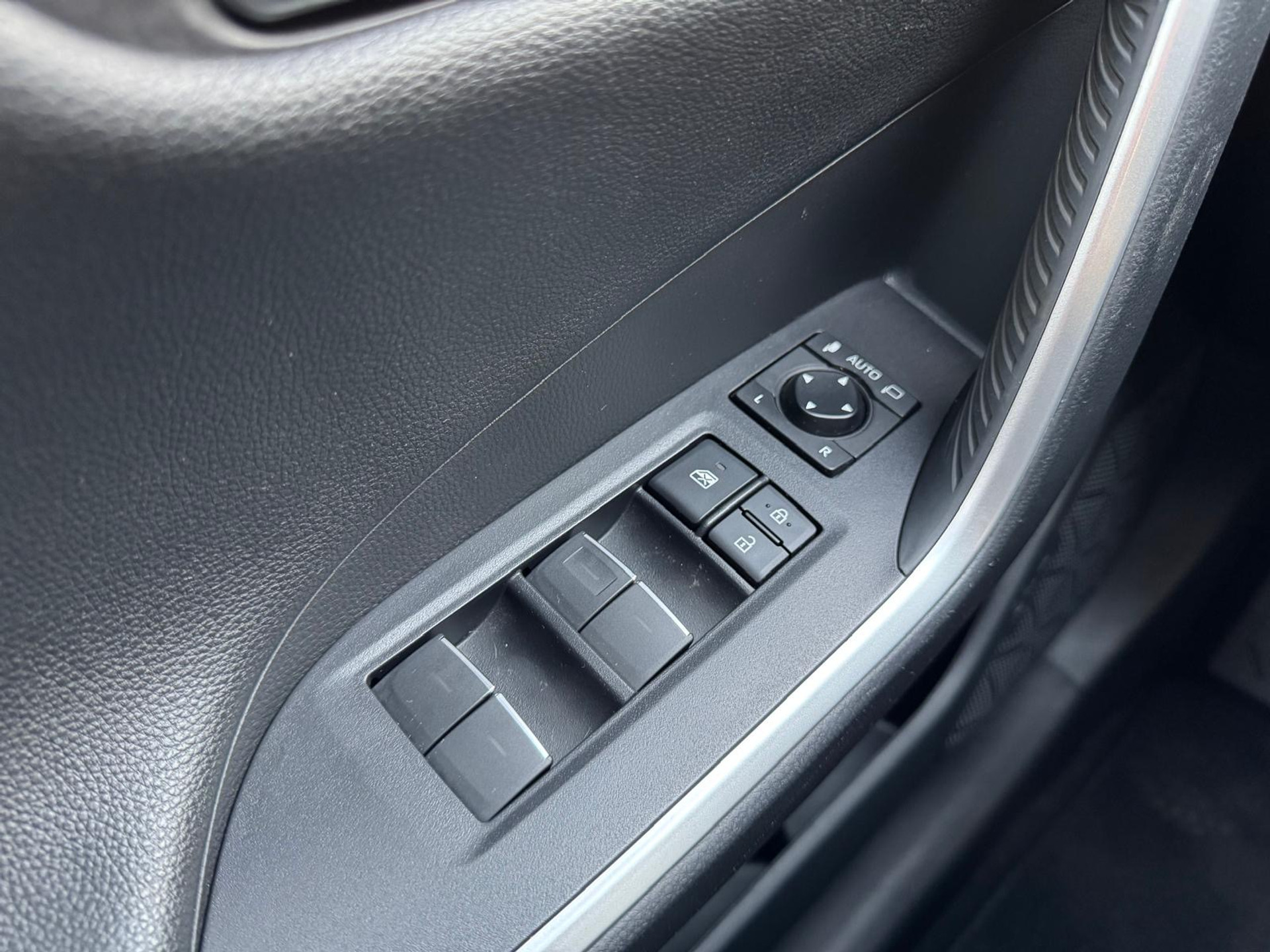 Toyota RAV4 2.5 Plug-in Hybrid AWD Style | Trekhaak, Head up display, Dodehoekherkenning, Parkeersensoren, Stoel + Stuurverwarming 50685979-25.jpg | Autobedrijf Gielen