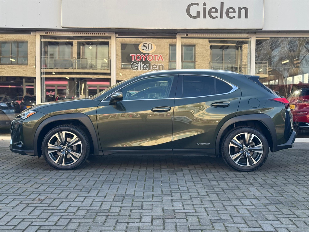 Lexus UX 250h Preference Line | Trekhaak, 18 inch, Keyless, Dodehoekherkenning, Parkeersensoren, Stoel + Stuurverwarming 50689604-1.jpg | Autobedrijf Gielen